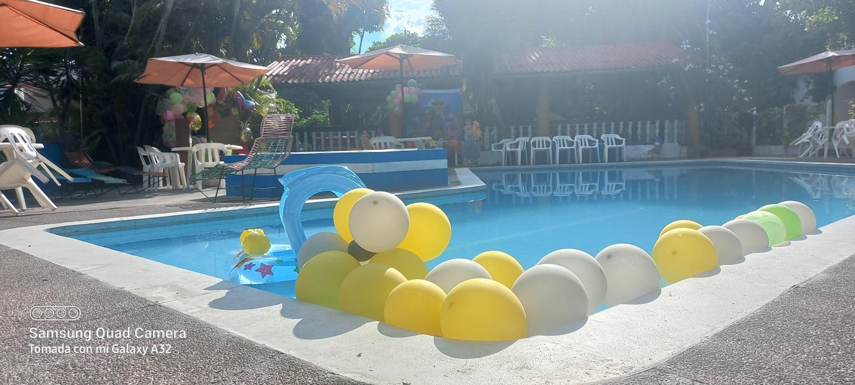 VILLA GLADHYS CASA CAMPESTRE
