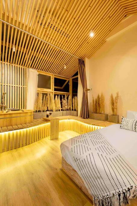 HomestayCHAT*TropicalHome1*OldQuarter*Hanoi