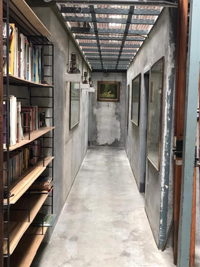 Chinatown Hostel by Mingle - Rooftop Private Jacuzzi with Bar