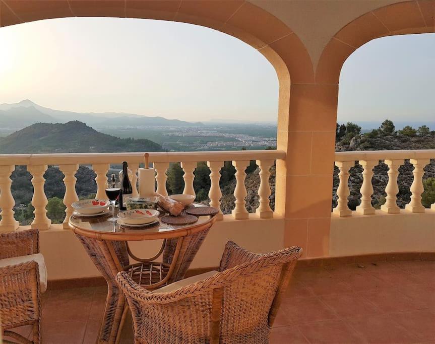 Self Contained hillside Villa with stunning vistas