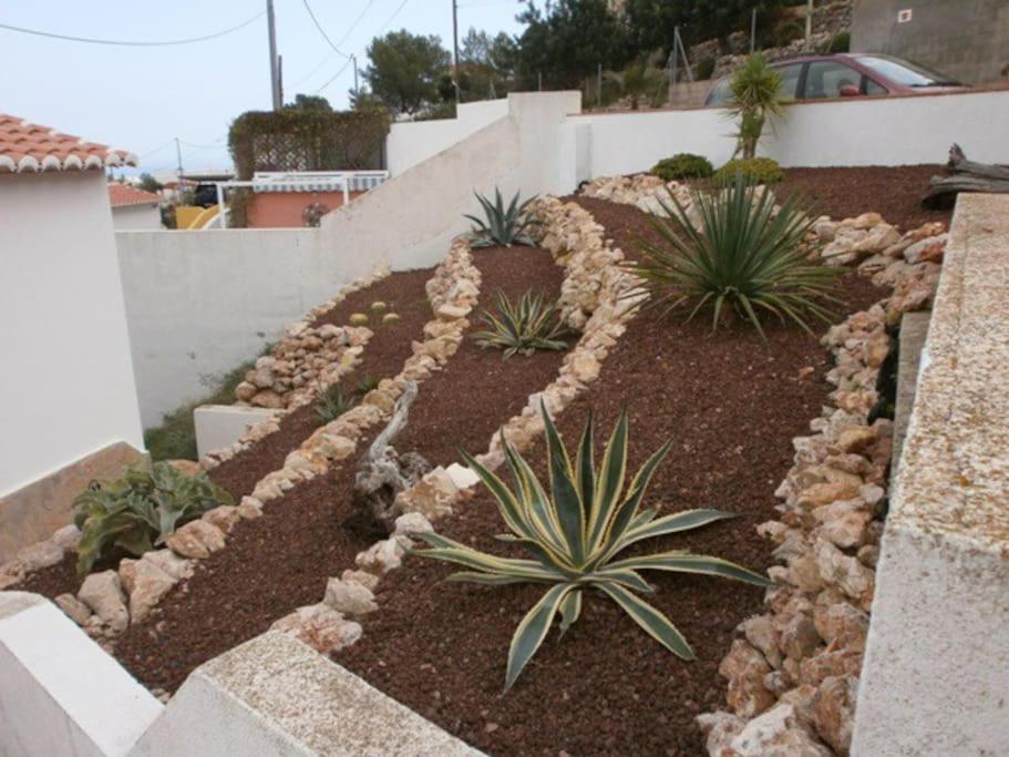Self Contained hillside Villa with stunning vistas