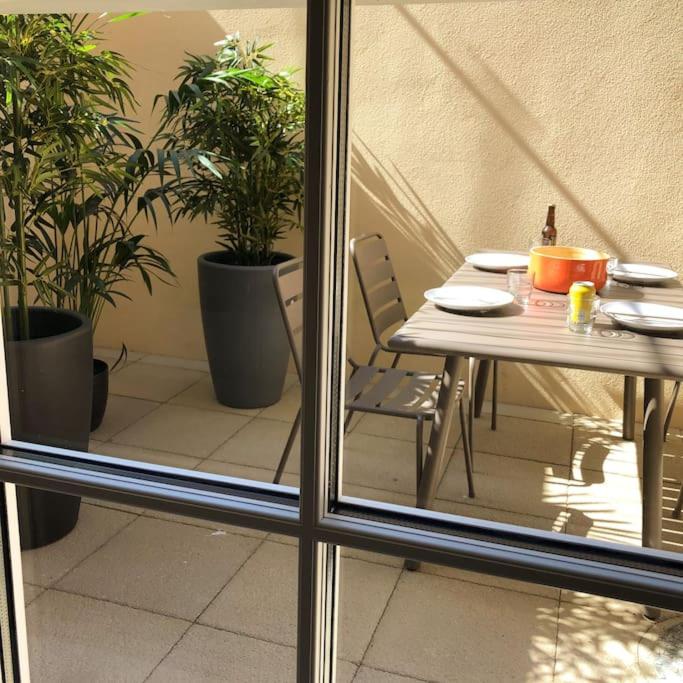 Chapel View - Huge Apartment near the Beach with Gated Parking