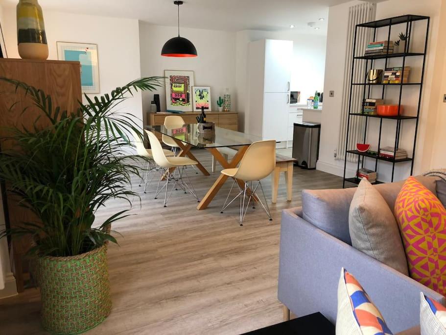 Chapel View - Huge Apartment near the Beach with Gated Parking, photo 15