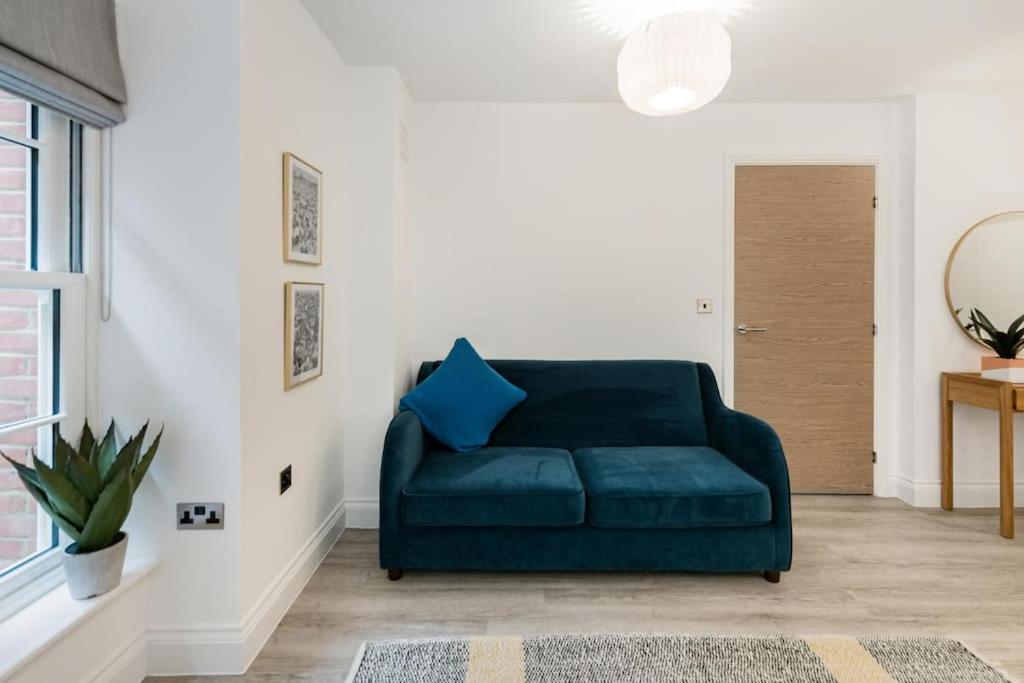 Chapel View - Huge Apartment near the Beach with Gated Parking, photo 25