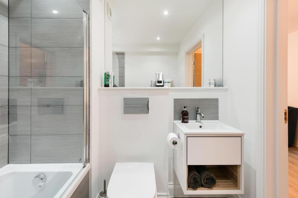 Chapel View - Huge Apartment near the Beach with Gated Parking, photo 19