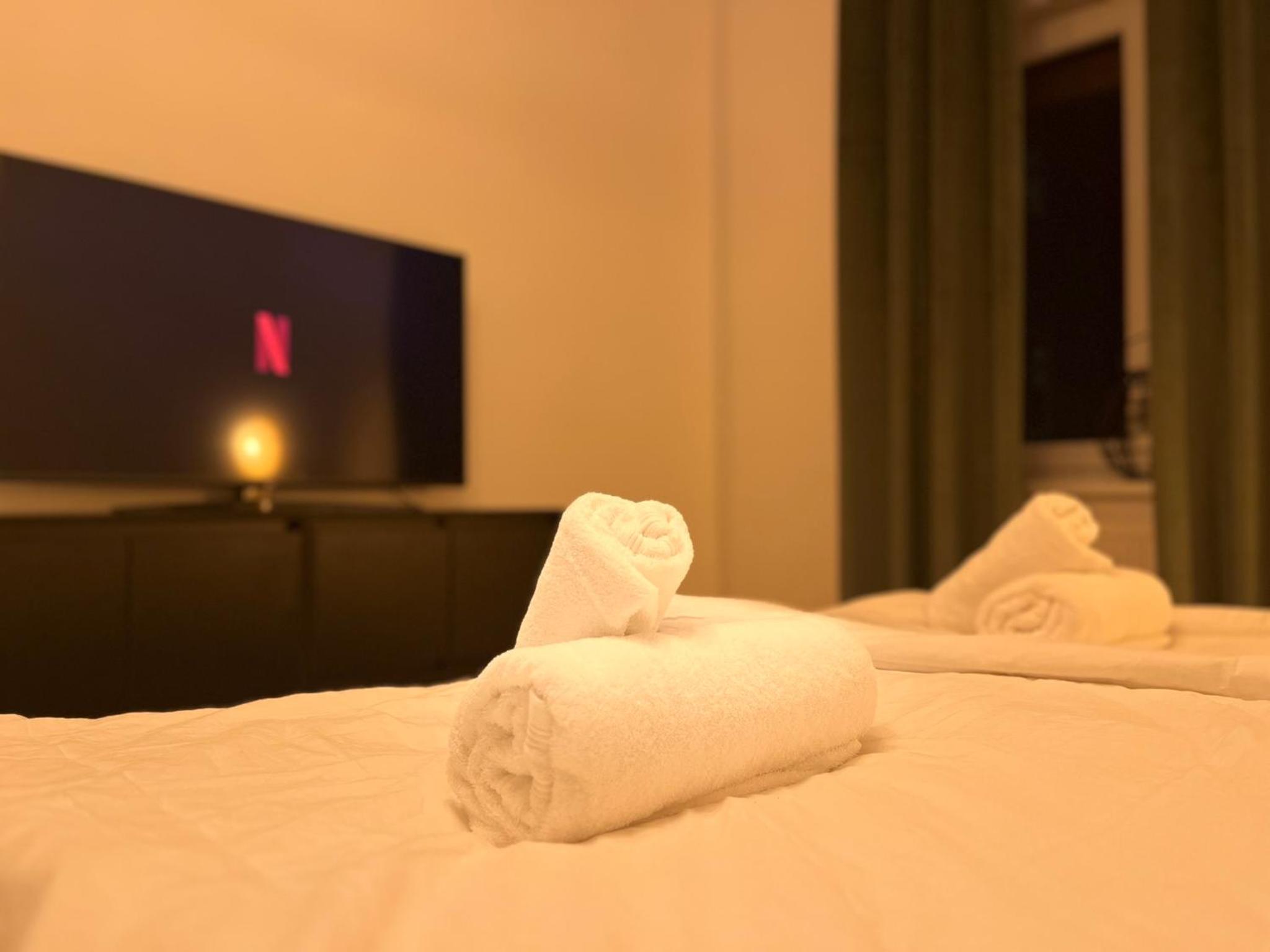 Comfy & Warm City Apartment - Self Check-in