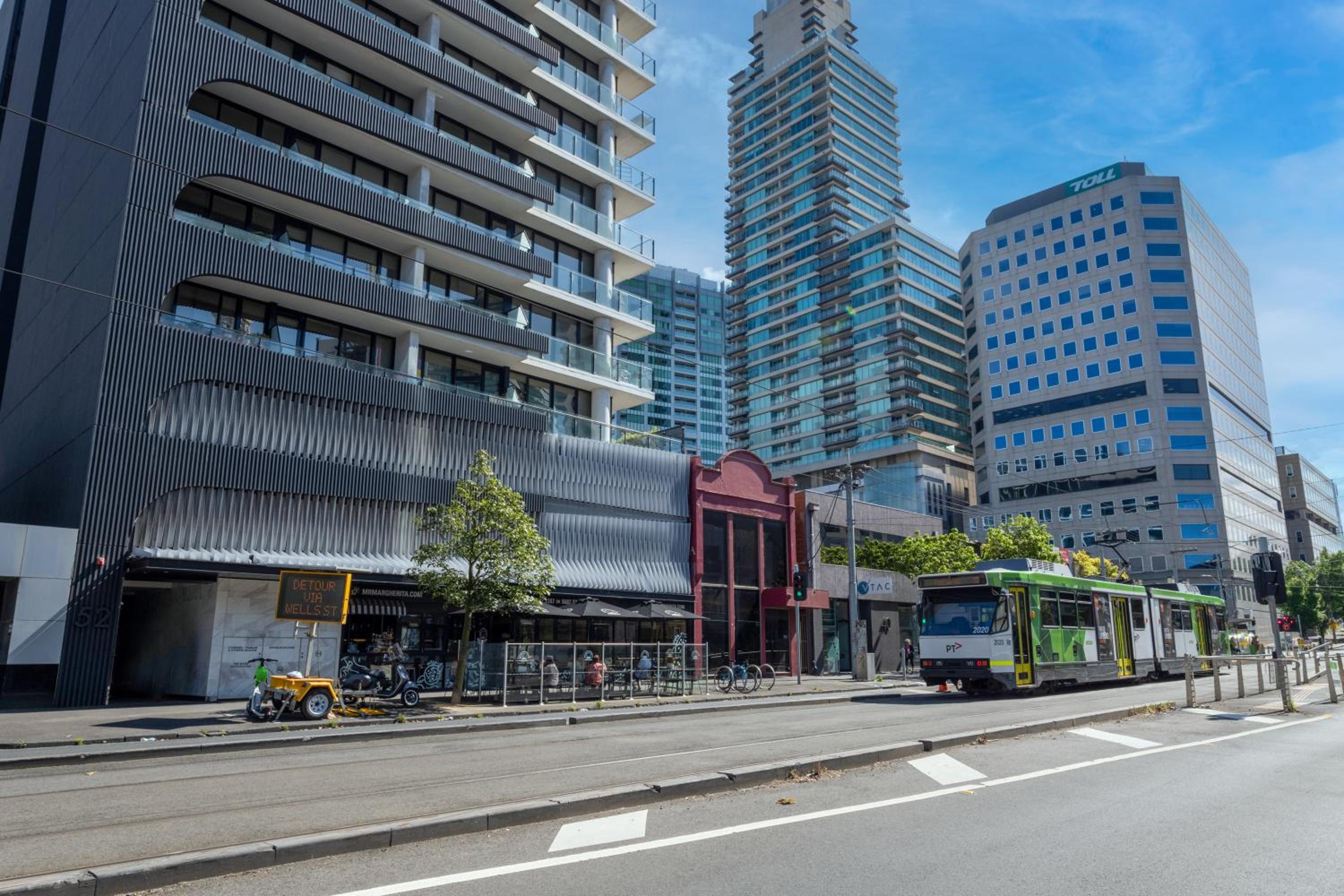 The Essence - Fresh, Light & On the Tram Line!