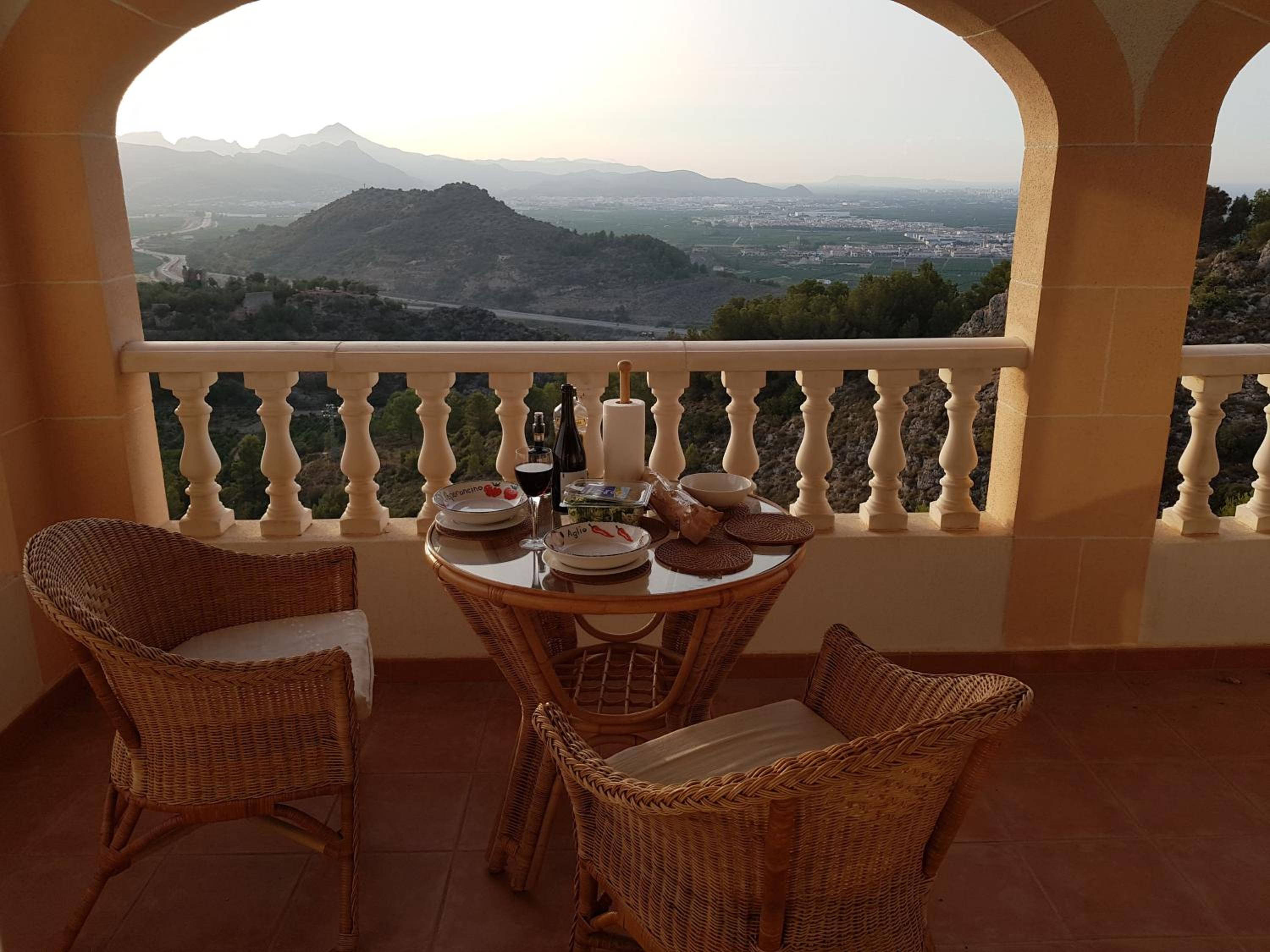 Self Contained hillside Villa with stunning vistas