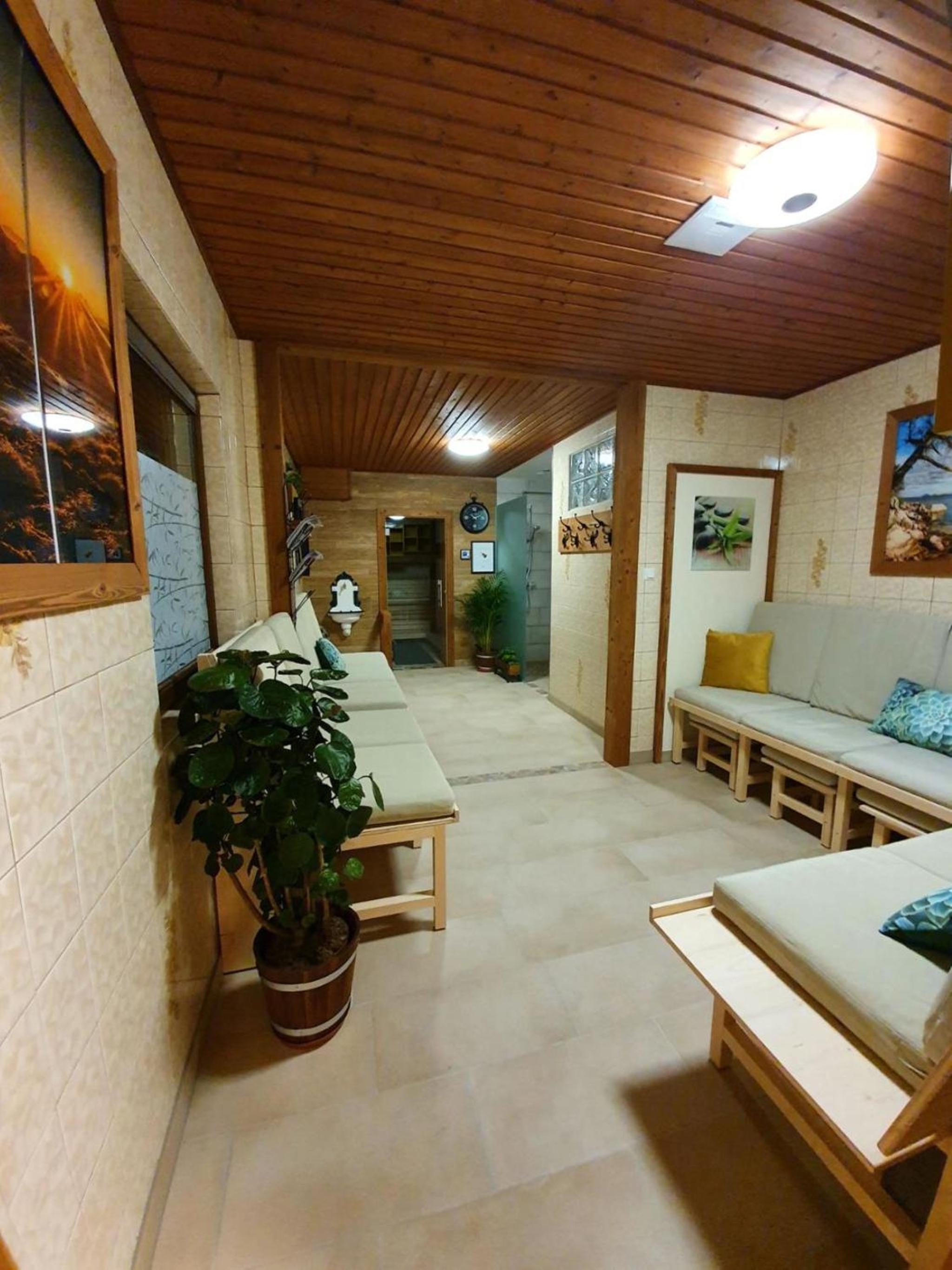Photo 38