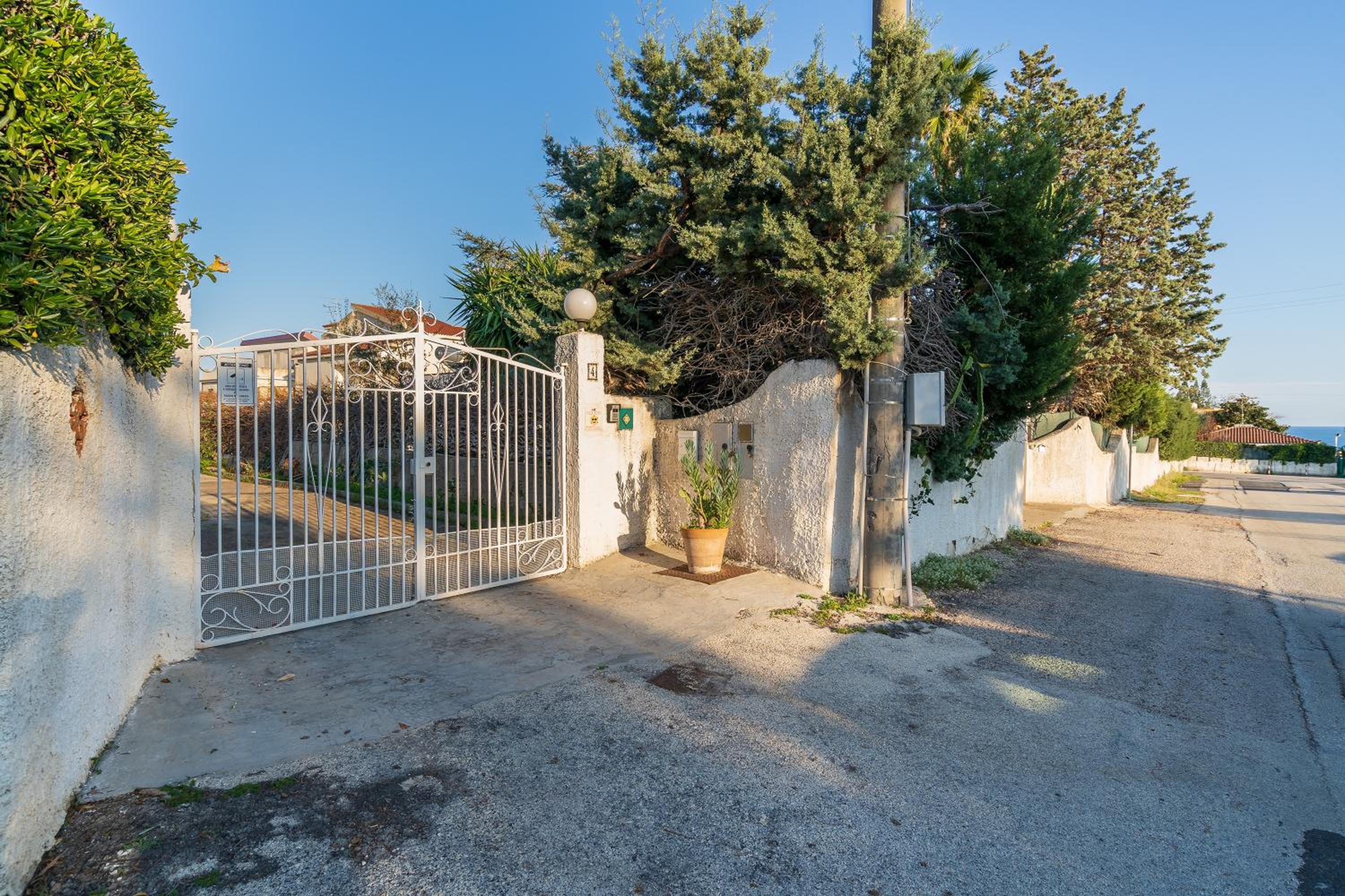 Villa Gioia 400m from the beach view 2