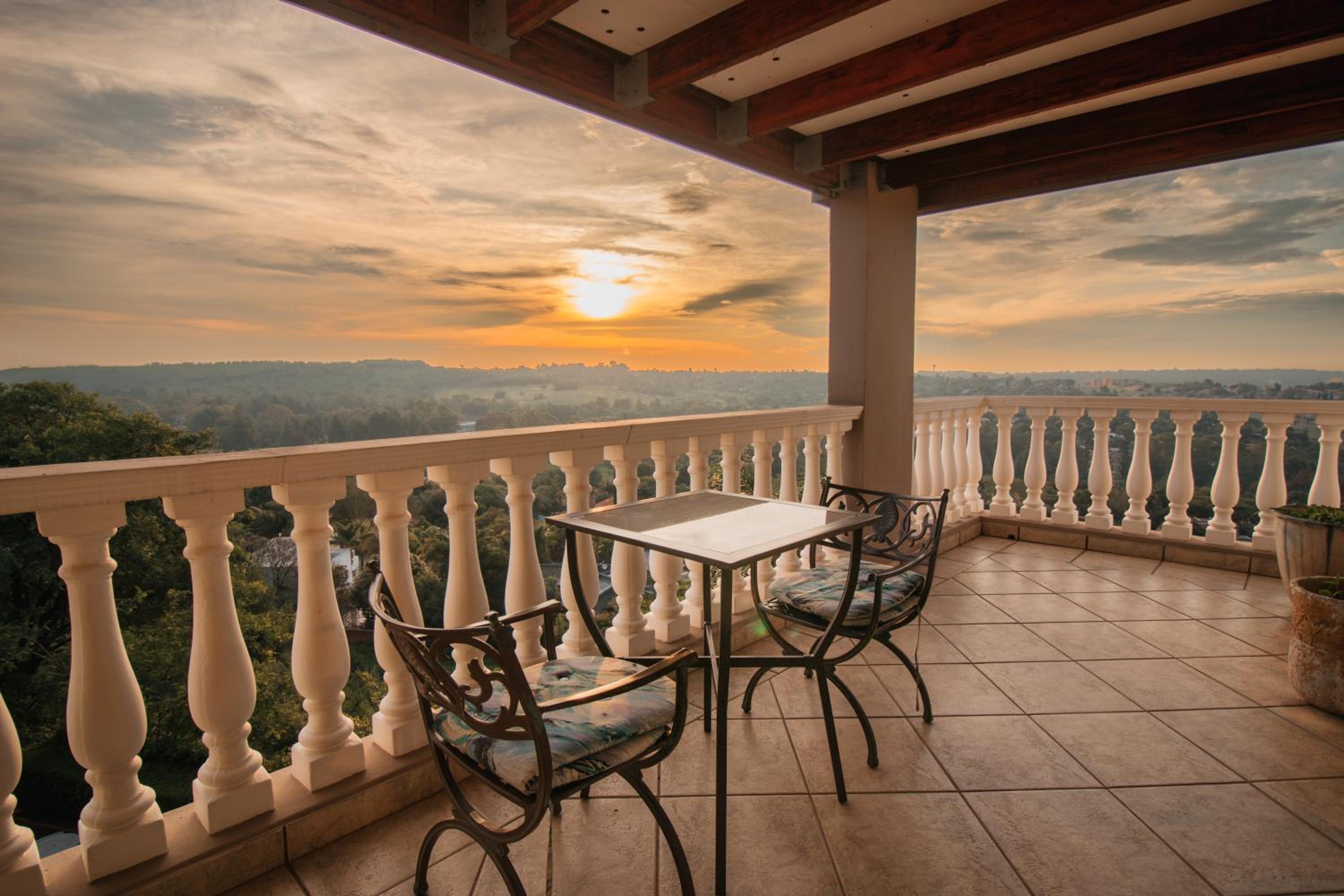All Seasons Boutique Hotel - Sustainable Electricity and Water