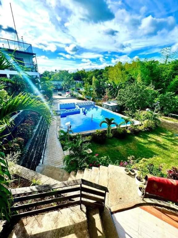 Casa de Robles Tanay Rizal view 4