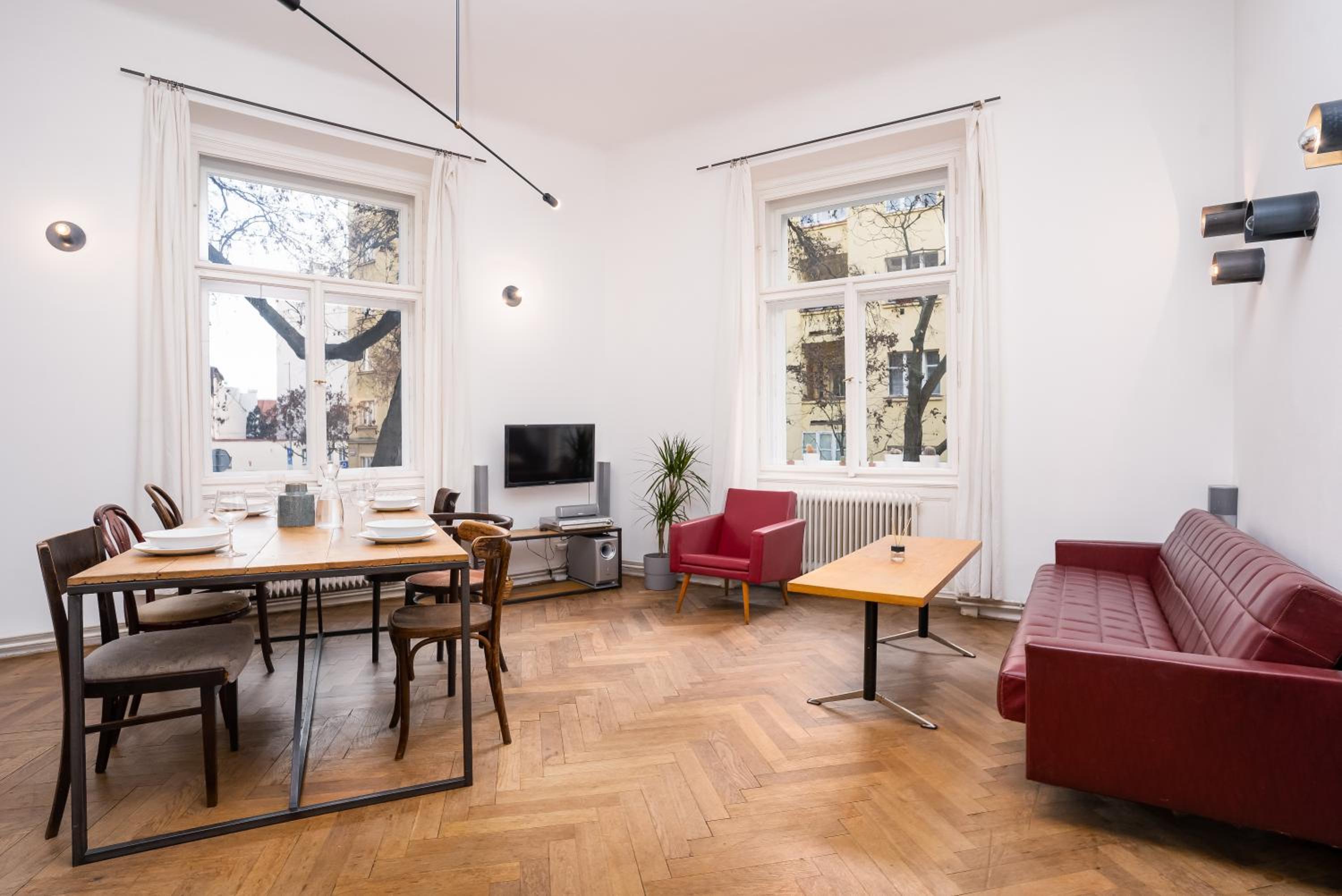 Prague Days - Family-friendly Apartment with Netflix in quiet Vinohrady
