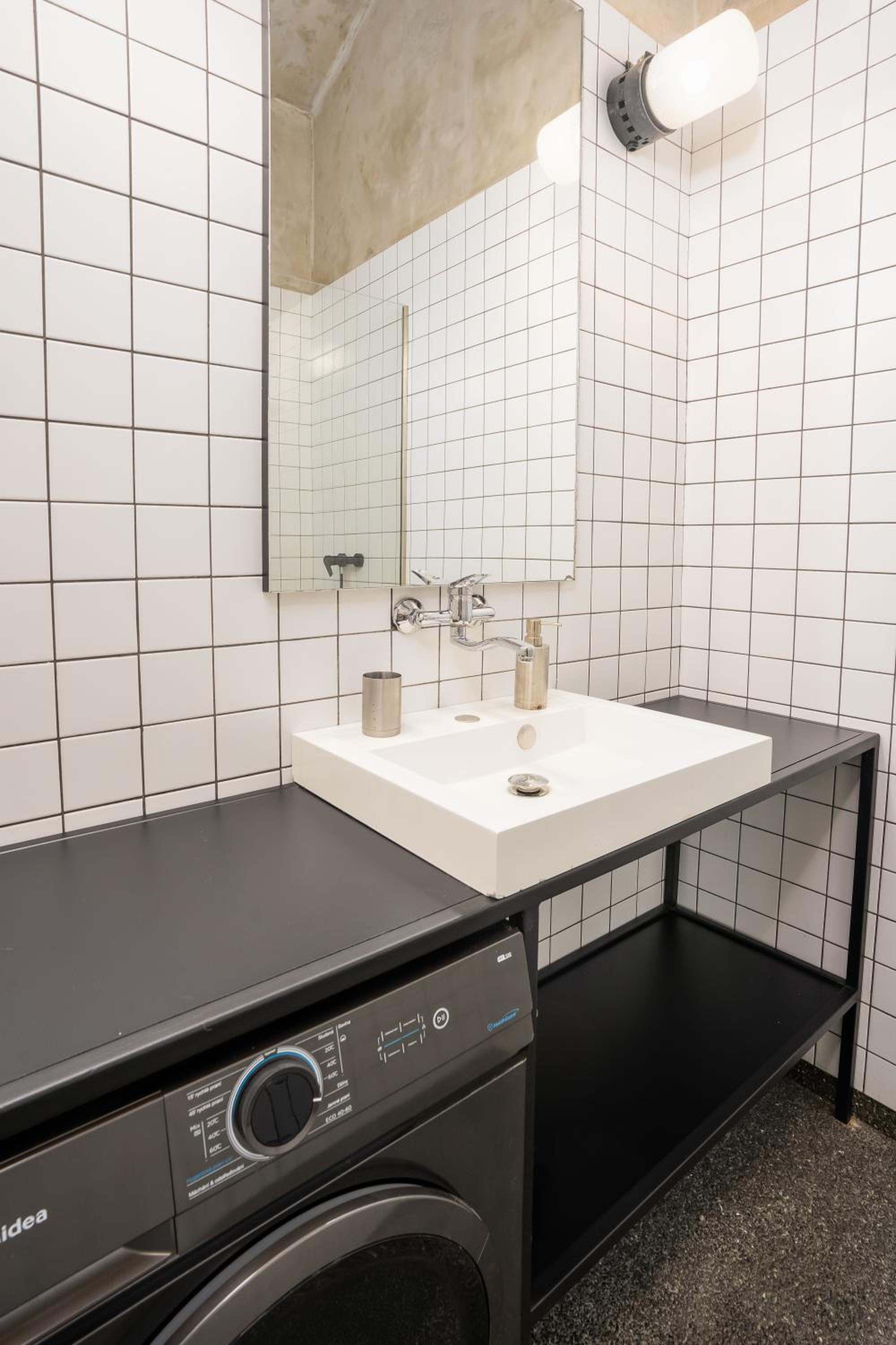 Prague Days - Family-friendly Apartment with Netflix in quiet Vinohrady