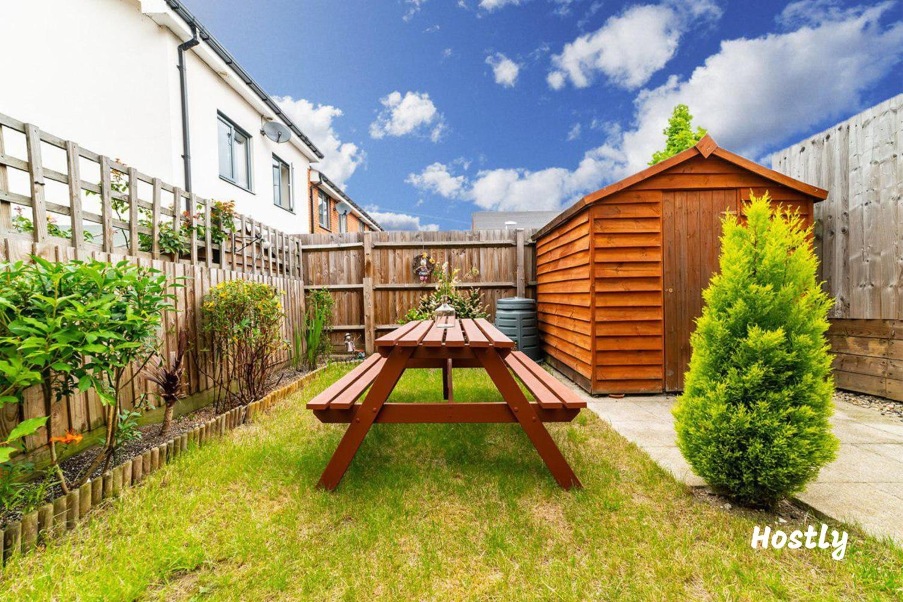 Puffin Way - Comfortable, spacious house with parking view 3