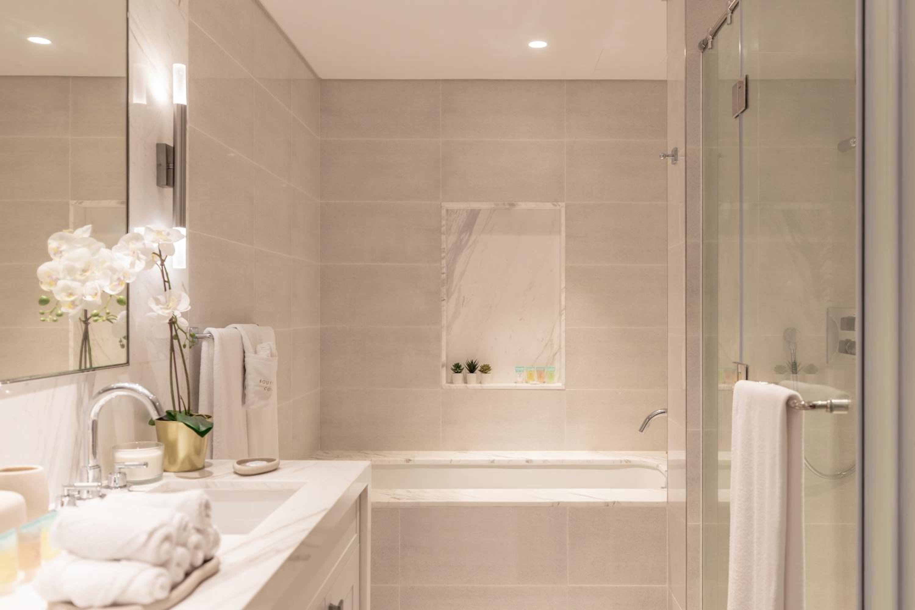 Boutique Living - Opera Grand