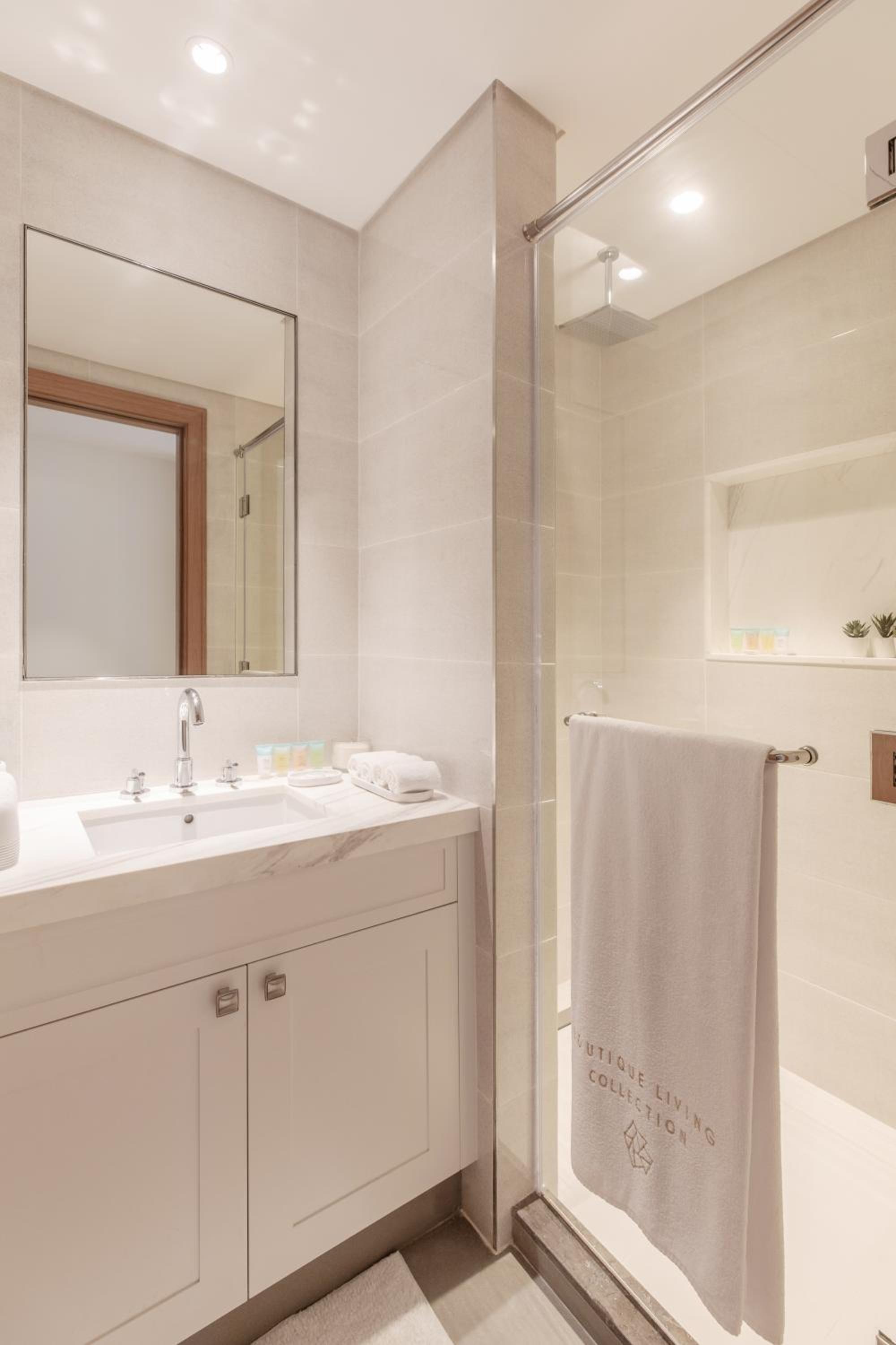 Boutique Living - Opera Grand