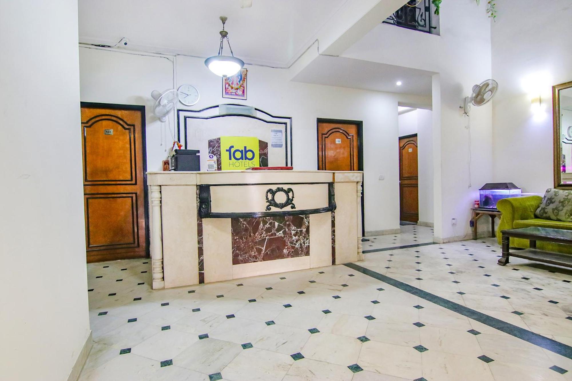 Gurgaon Vacations - FabHotel Singh Suite - Property Image 6