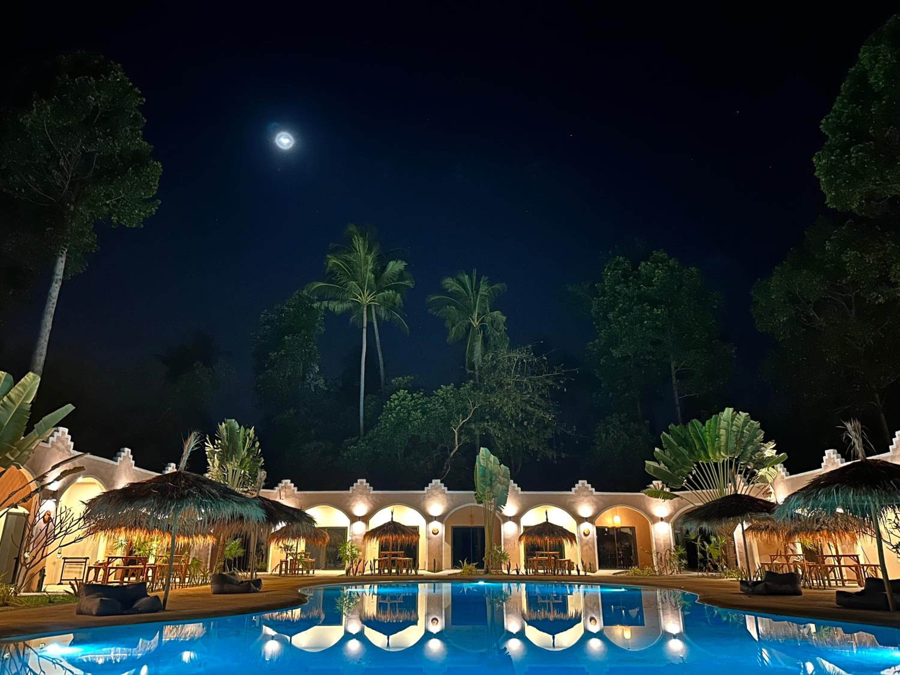 swimming pool