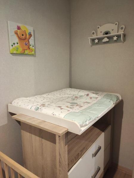 Ferienhaus Blaue Blume mit 11 kW Ladestation, Kamin, Terrasse, eingezäuntem Garten, Sauna, WLAN, Netflix, 2 Hunde willkommen!