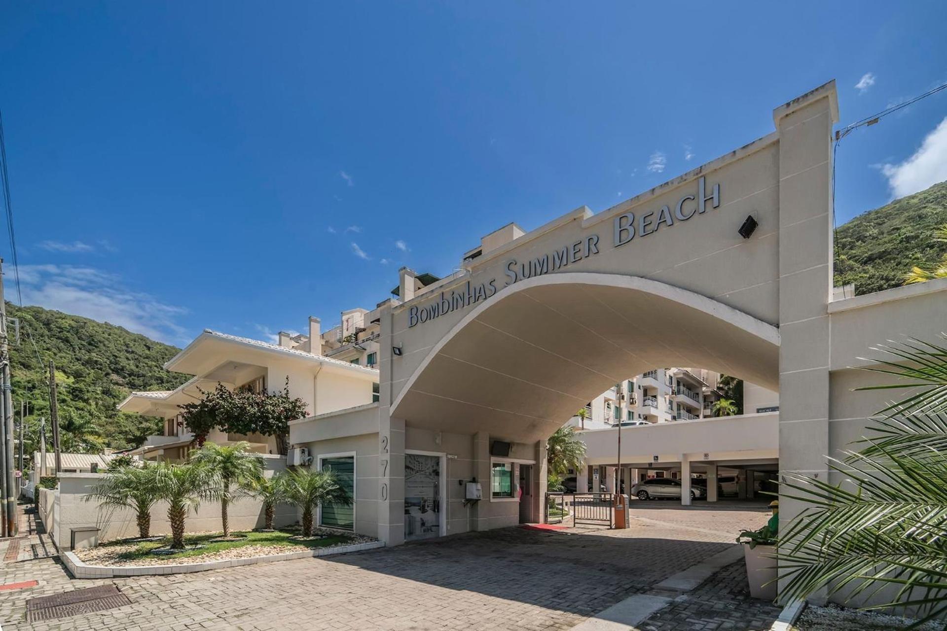 Rent 1 Bedroom Apartment Summer Beach | Pumps / SC 572