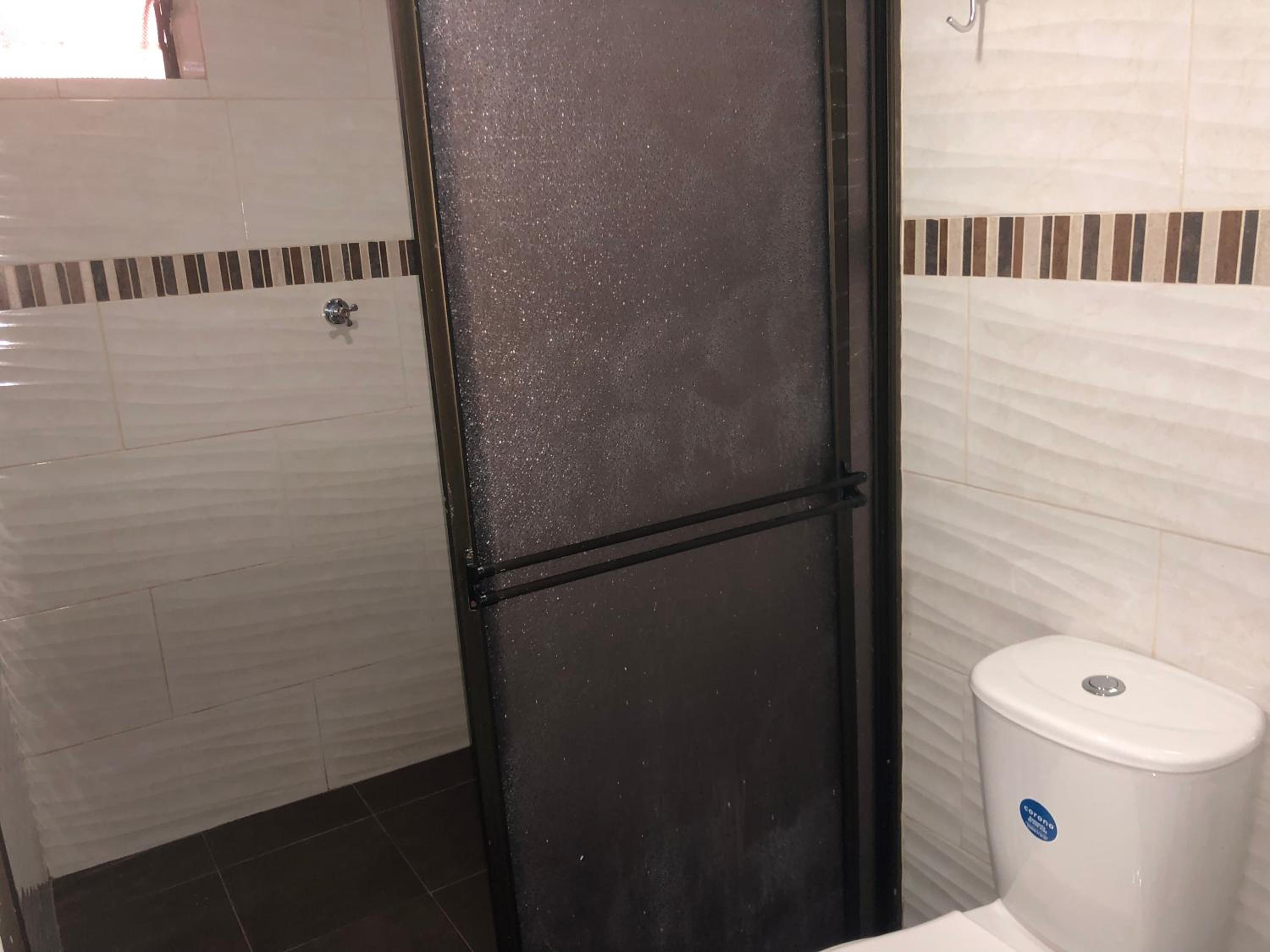 Céntrico apartamento y bien ubicado en laureles 202
