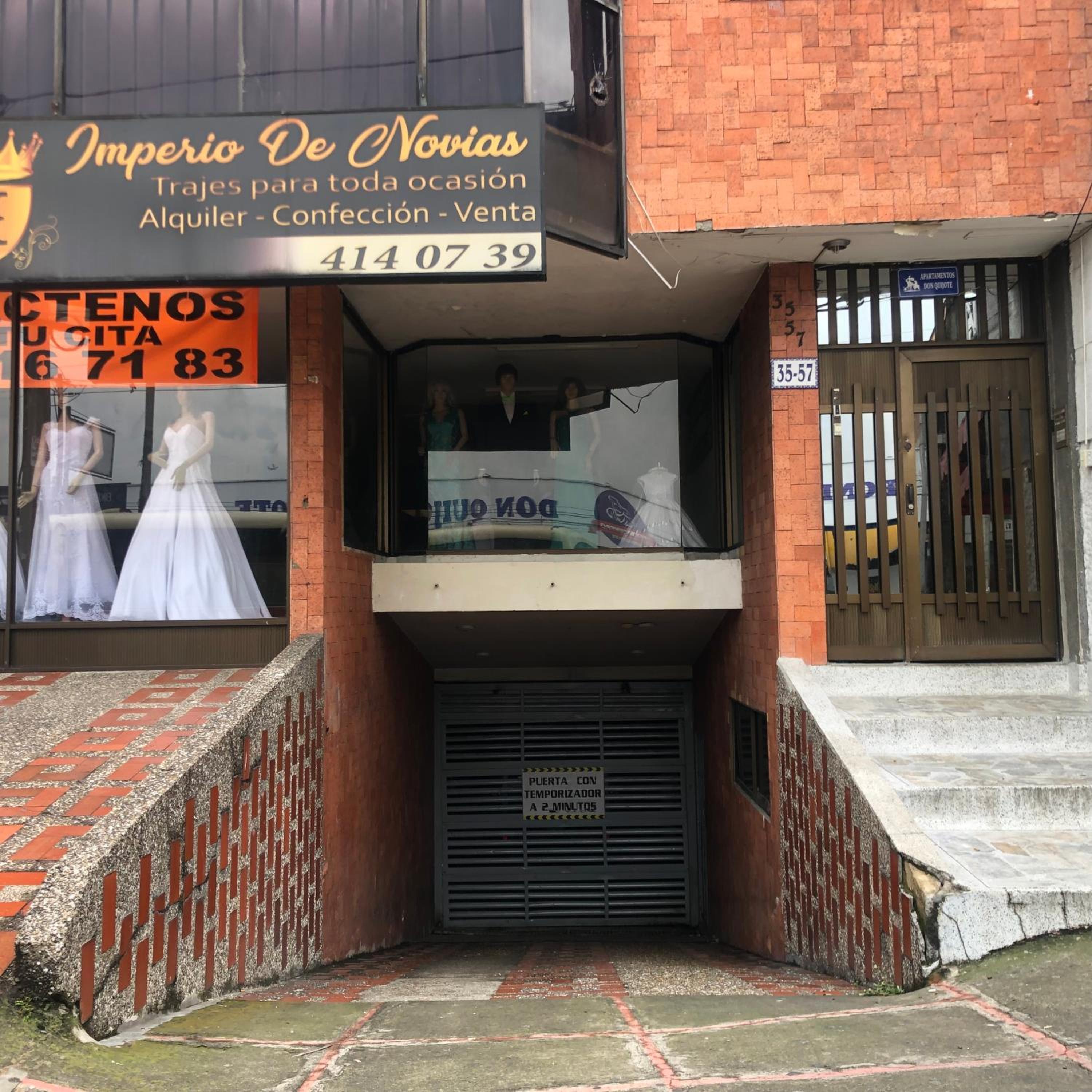Céntrico apartamento y bien ubicado en laureles 202