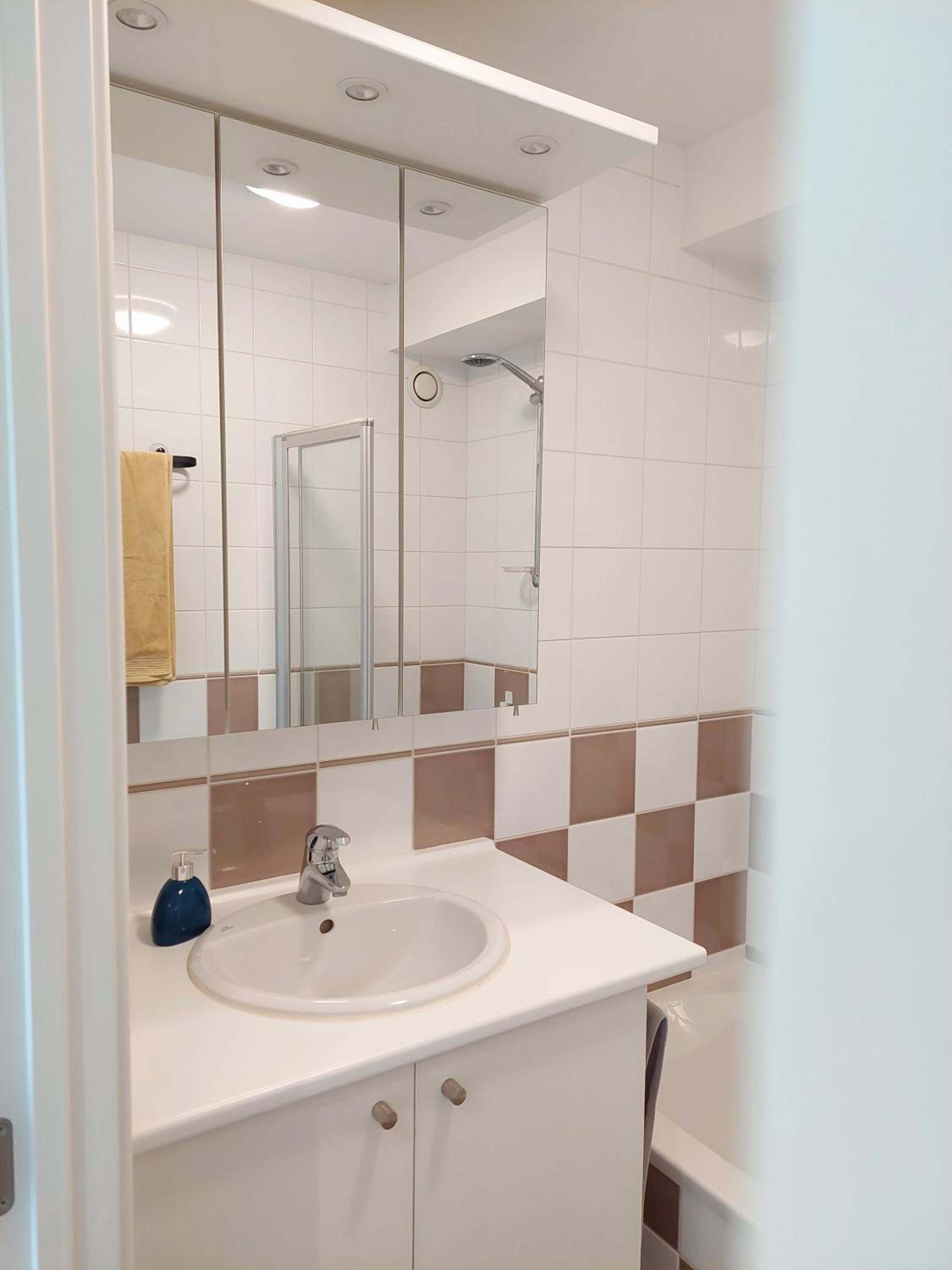 Studio 3 Bredene met strandcabine