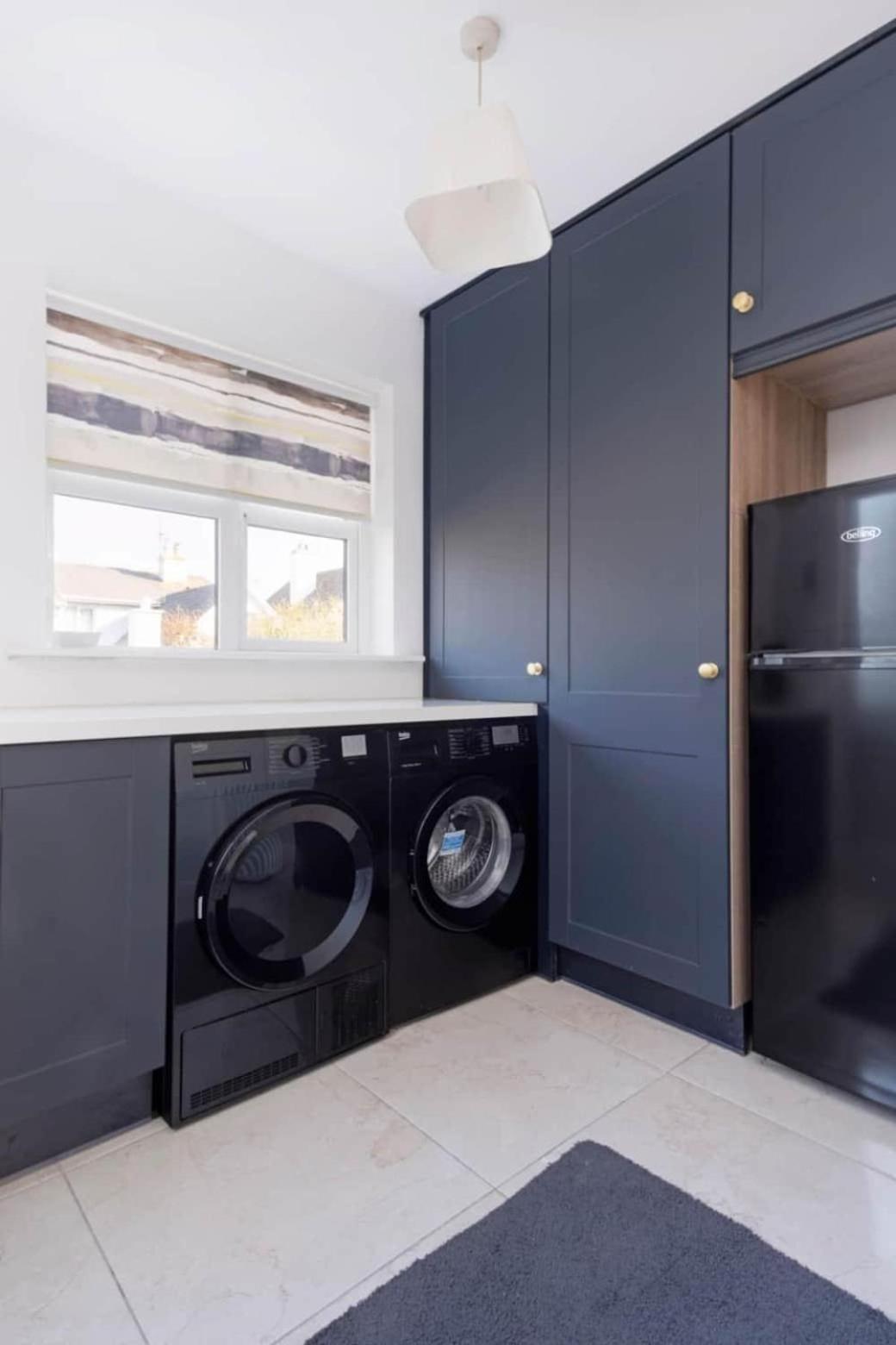 Modern newly refurbished house 10 minute walk from Lahinch view 3