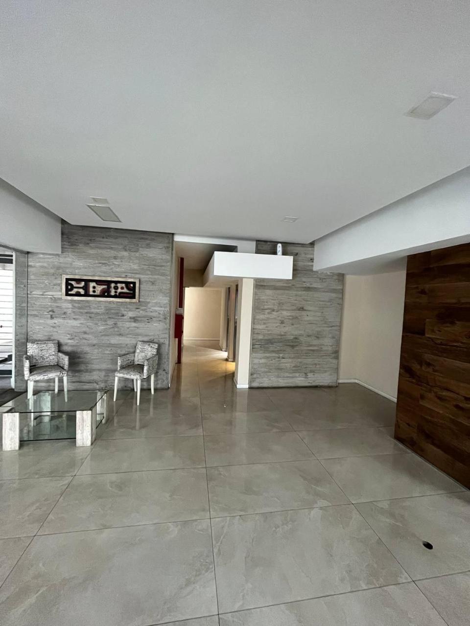 Monoambiente C/ Cochera - La Perla, A 250m De La Playa