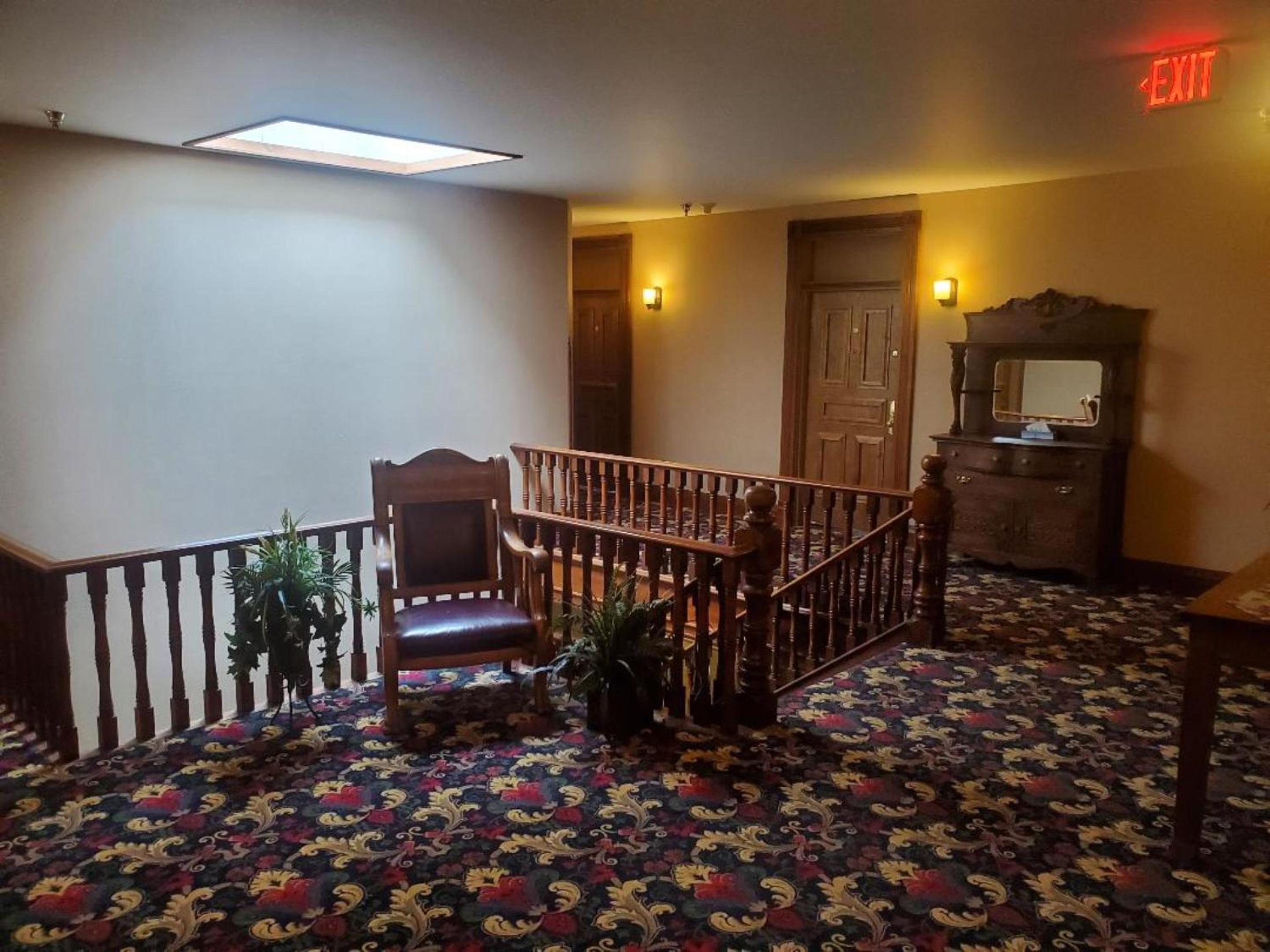 Historic Bullock Hotel