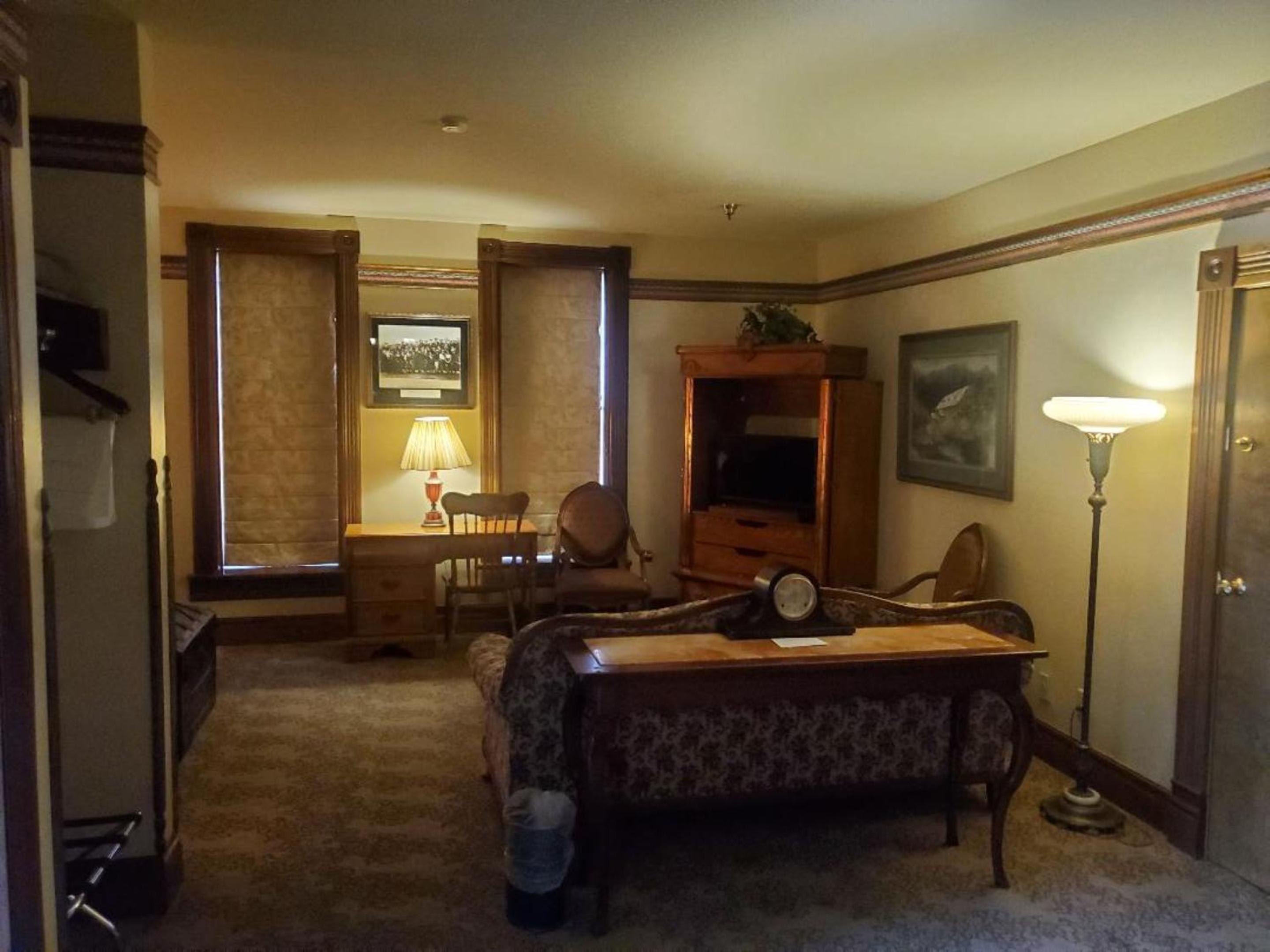 Historic Bullock Hotel