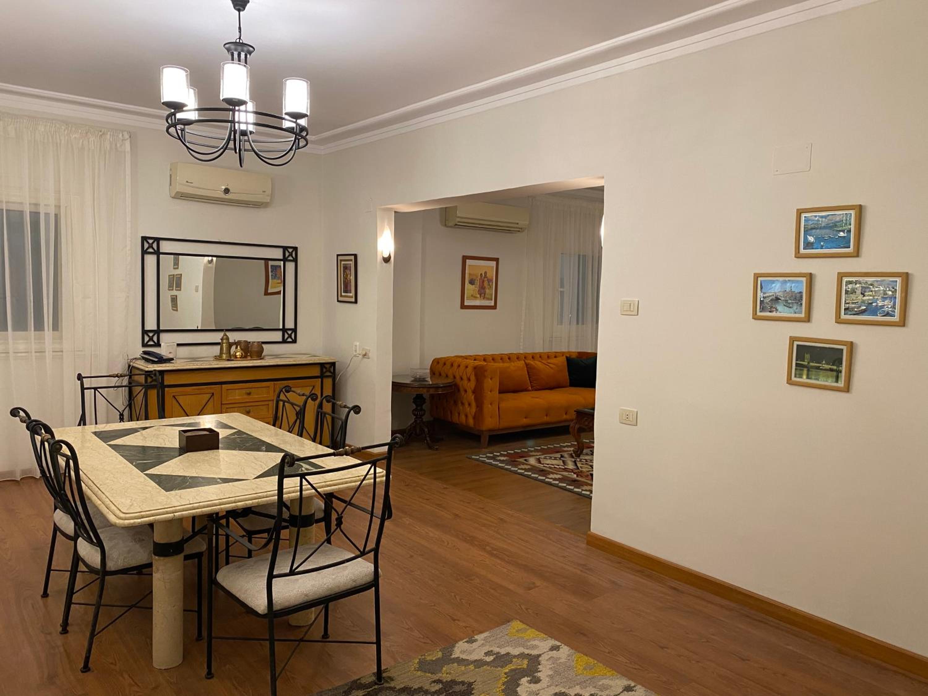 Nile View Apartment - Sleeps 4 & Balcony