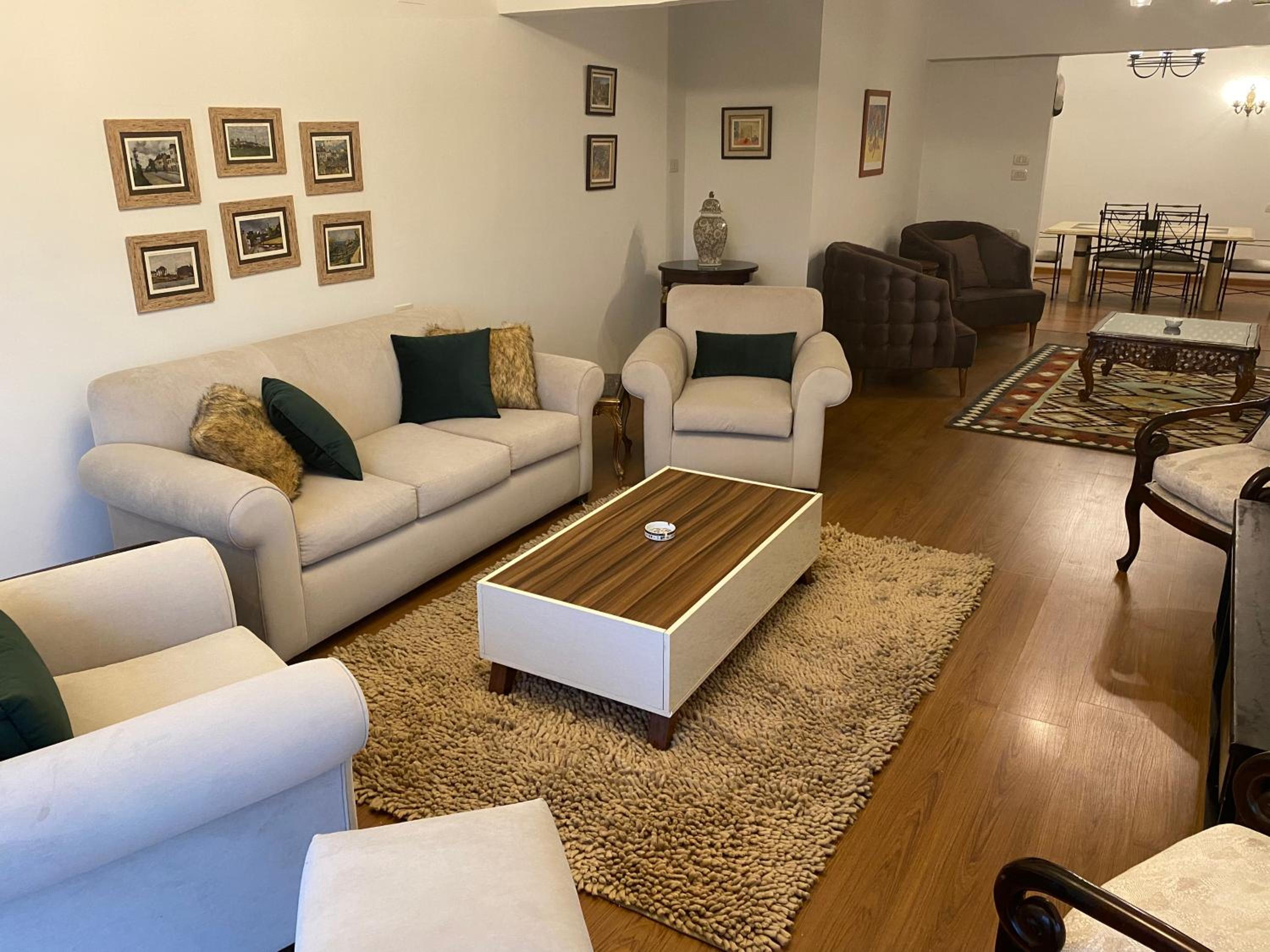 Nile View Apartment - Sleeps 4 & Balcony