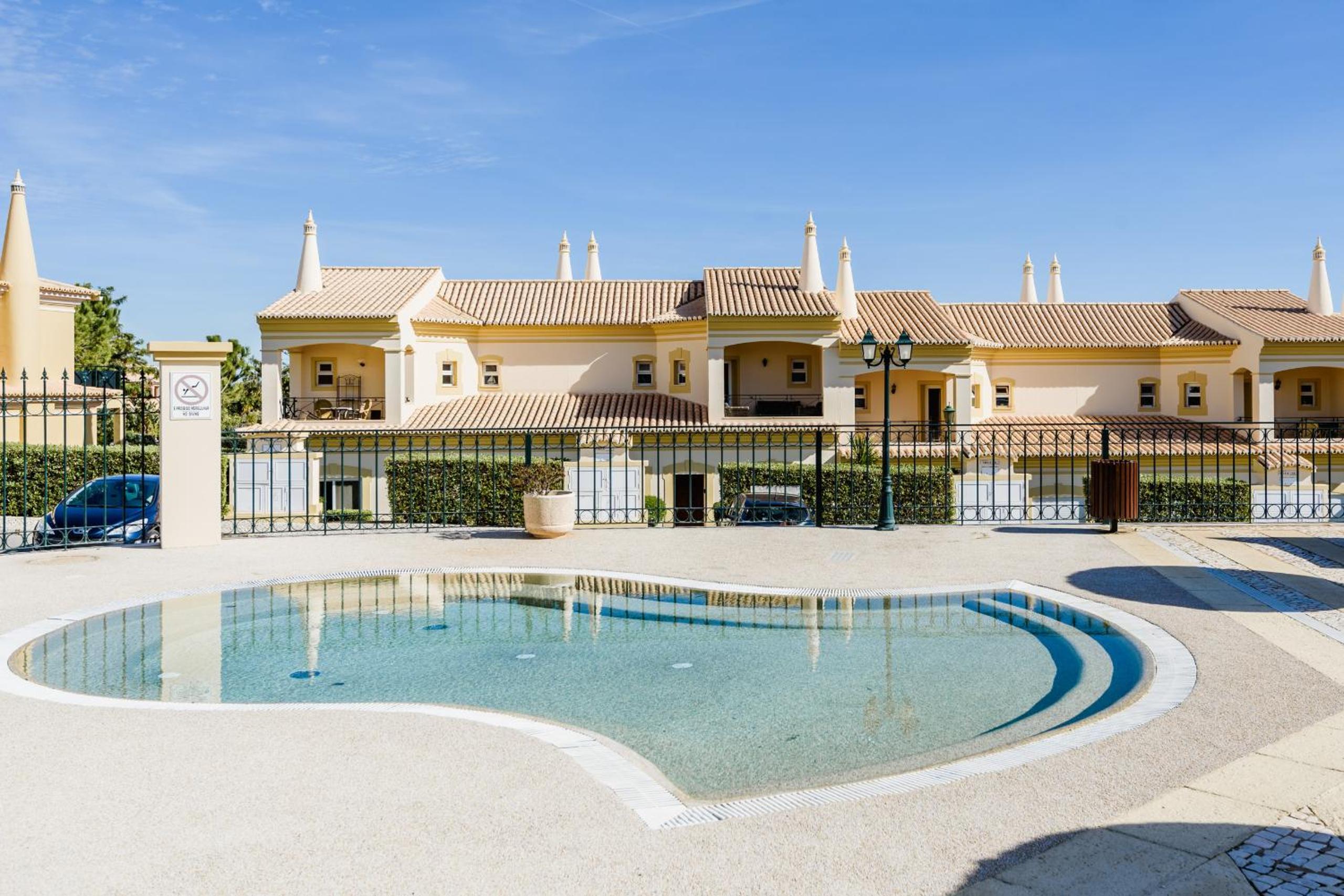 Fairviews Village - Boavista Resort in Lagos