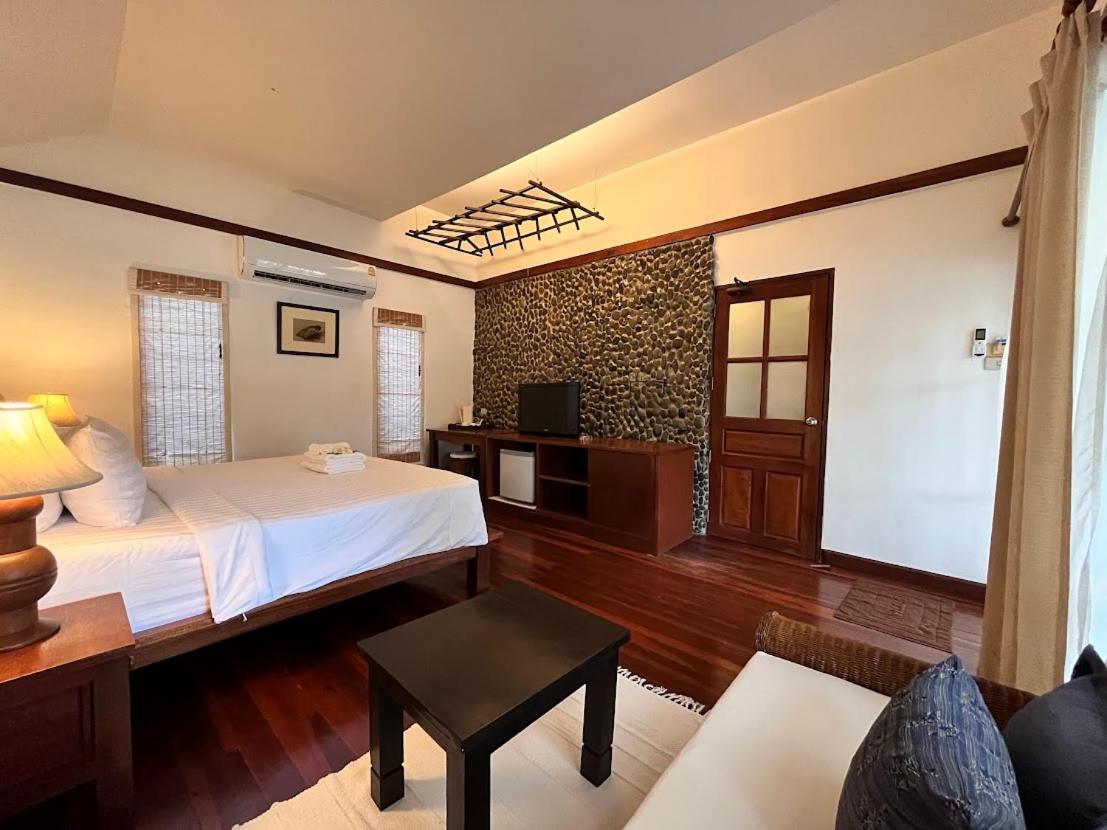 Green Papaya Beach Resort, Koh Phangan