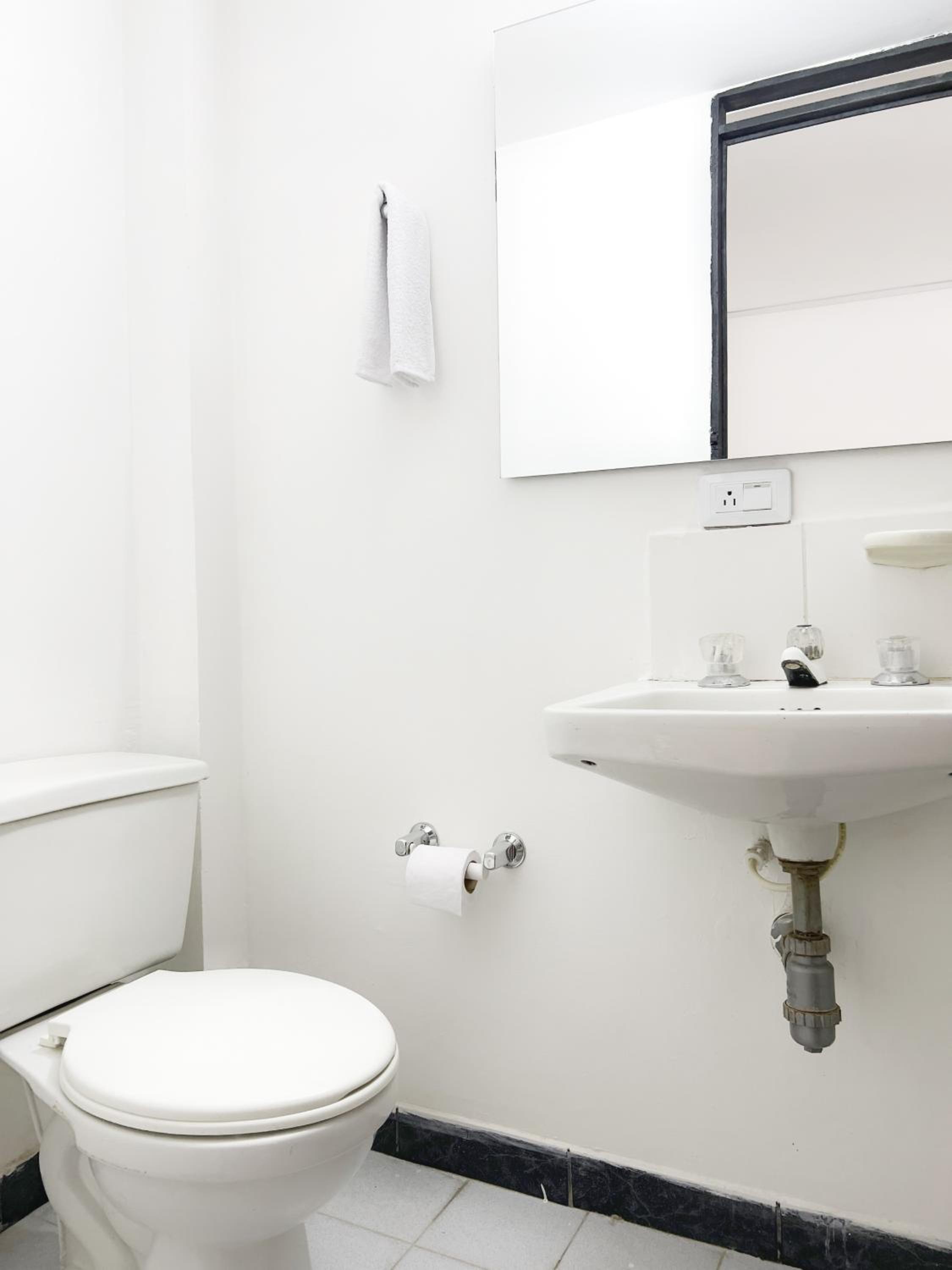 Duplex En La Circunvalar Por Parceros Group