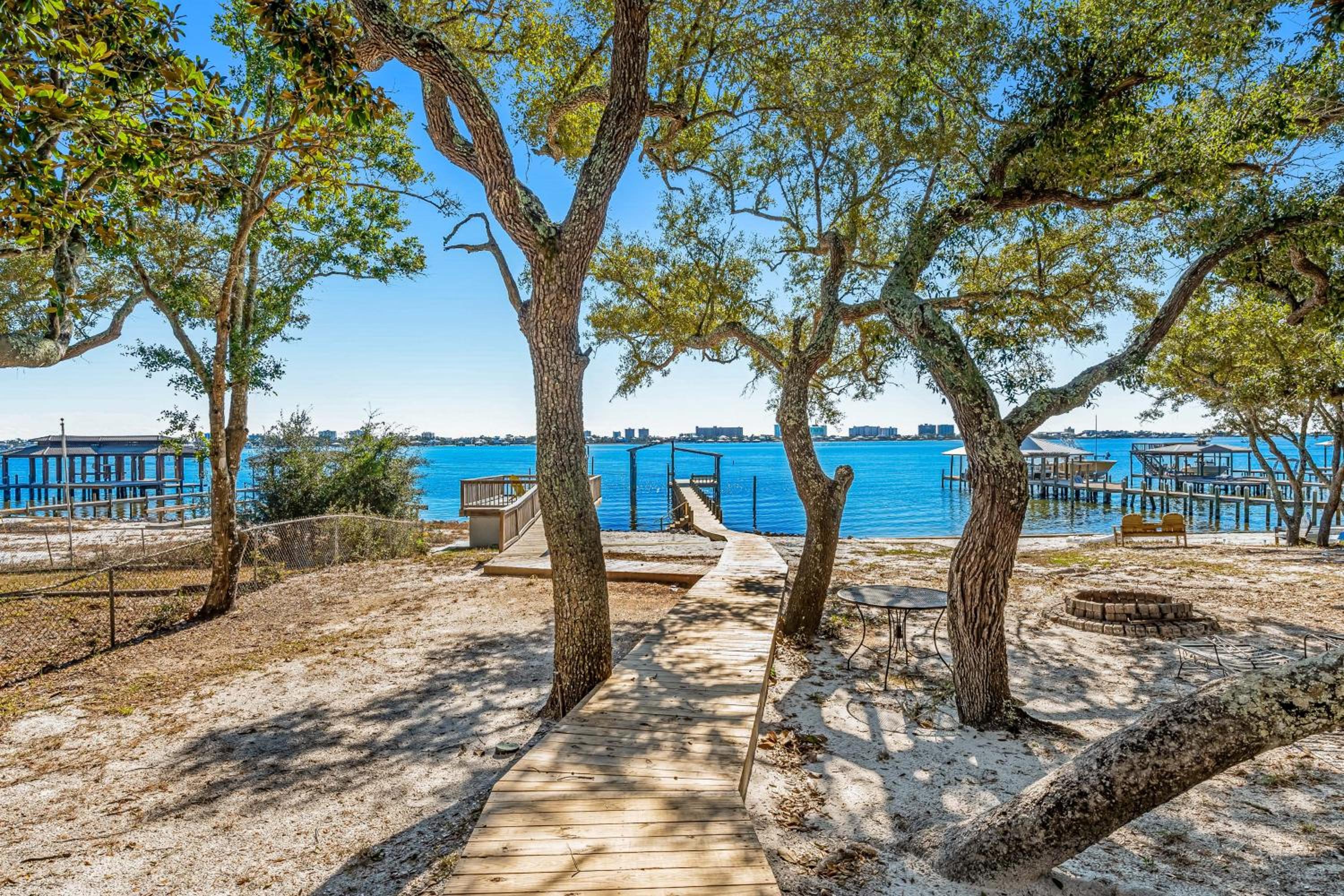 Sunny South by Meyer Vacation Rentals view 5