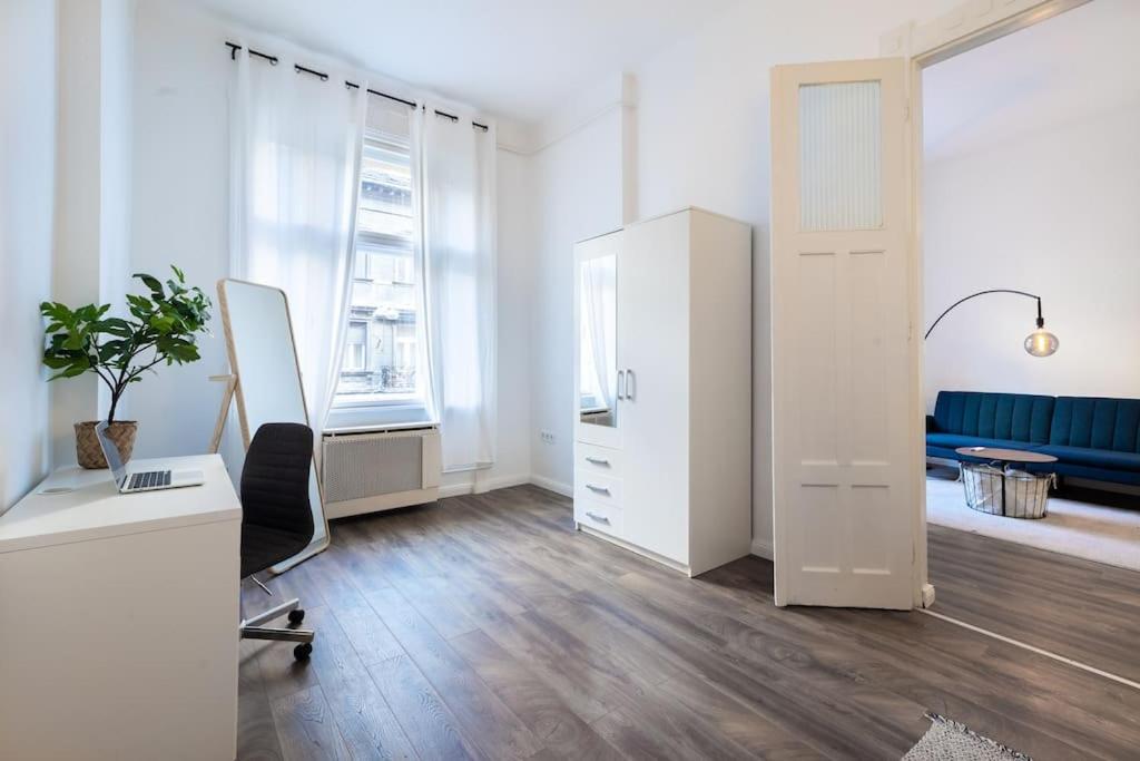 Stylish central apartment view 2