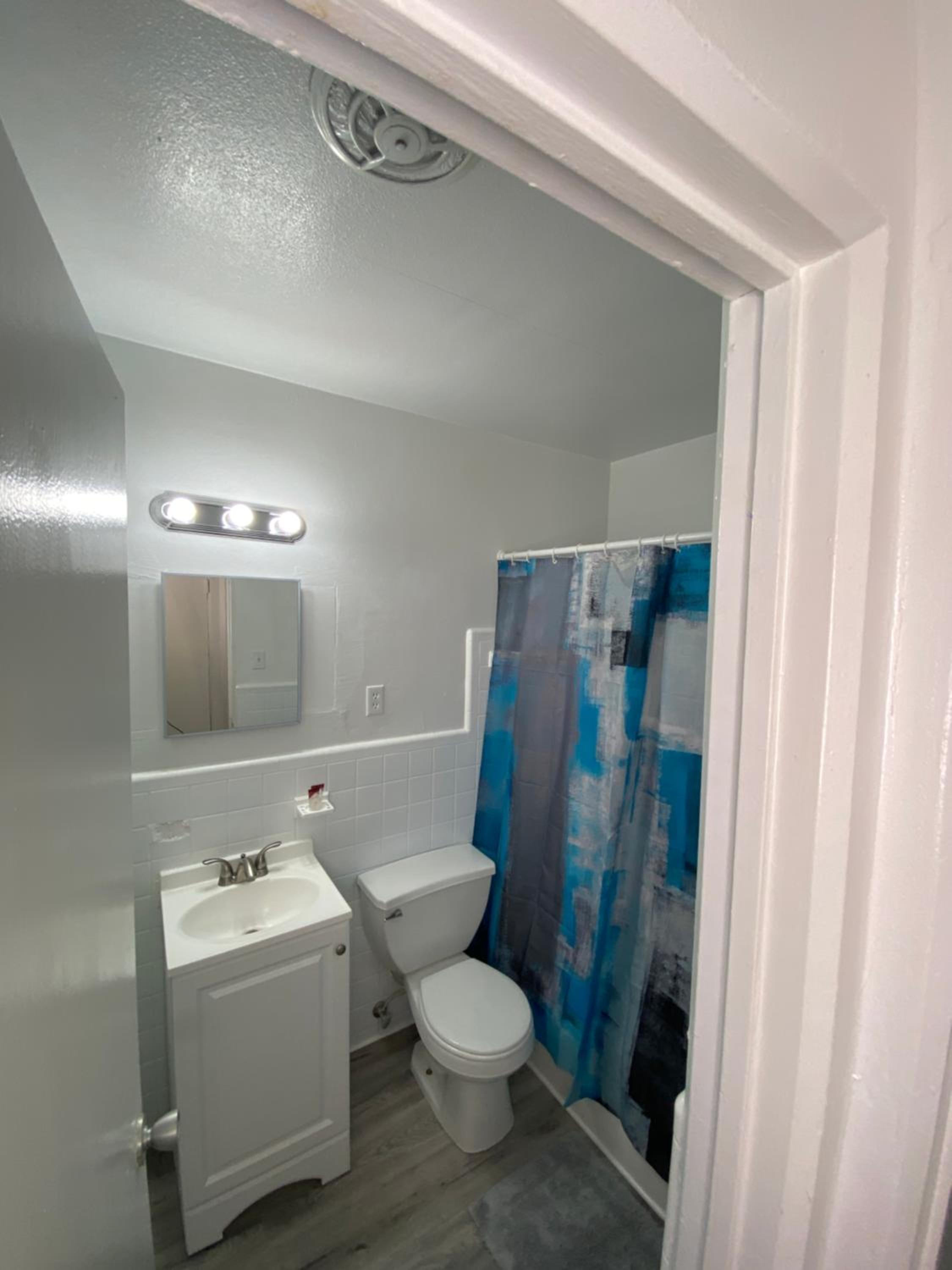Uptown Inn & Suites view 4