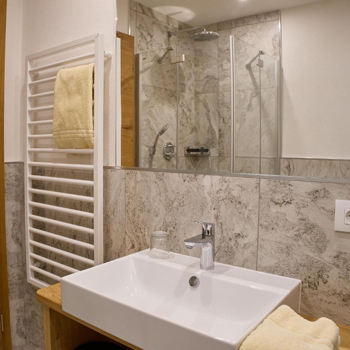 GSCNARA - APARTMENT LIN