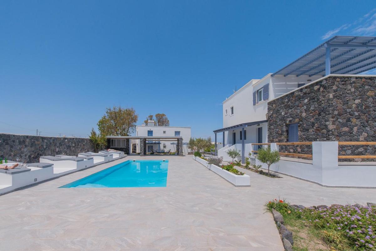 outdoor BBQ area