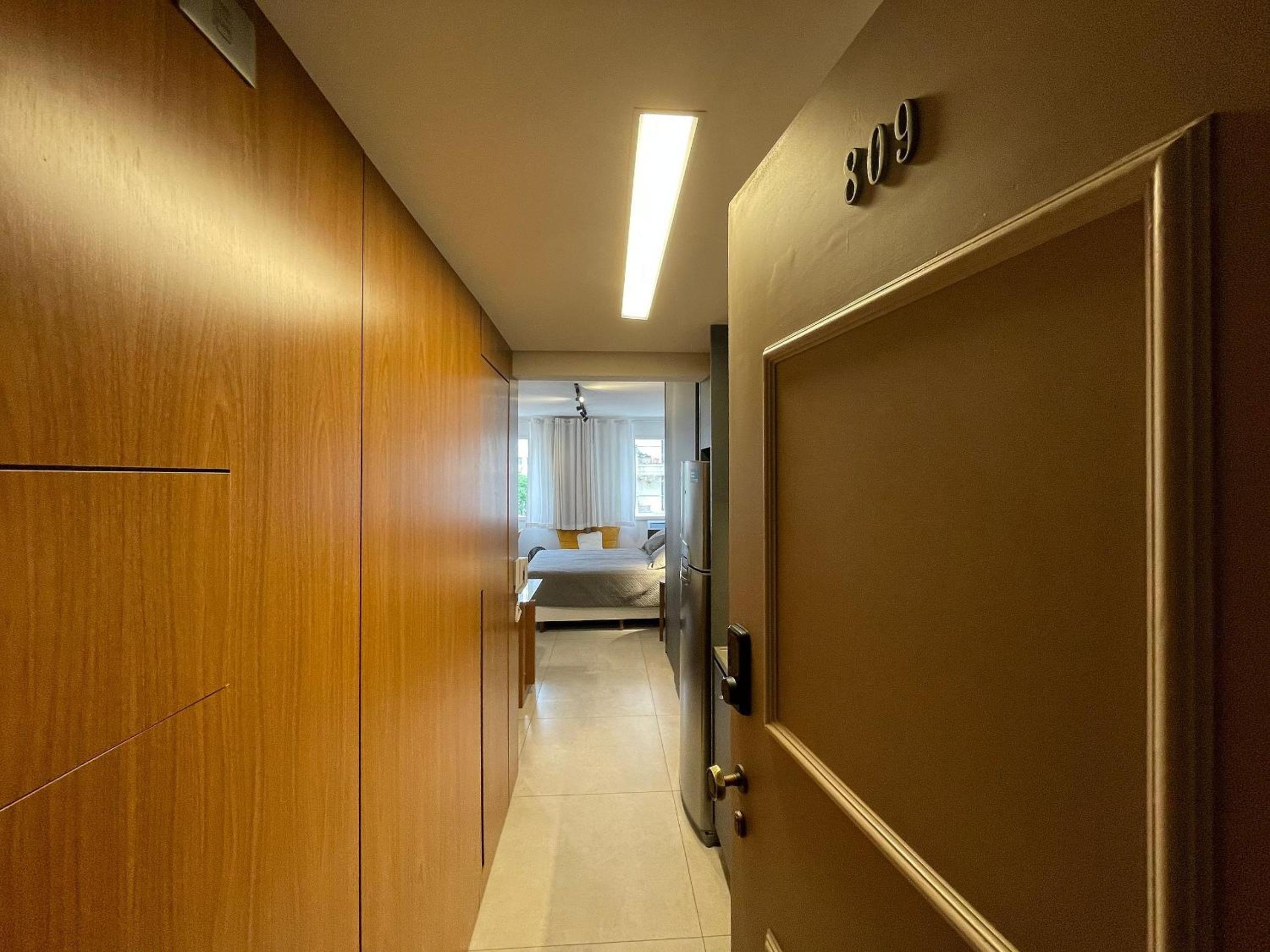 Air conditioning and TV near Avenida Paulista view 4