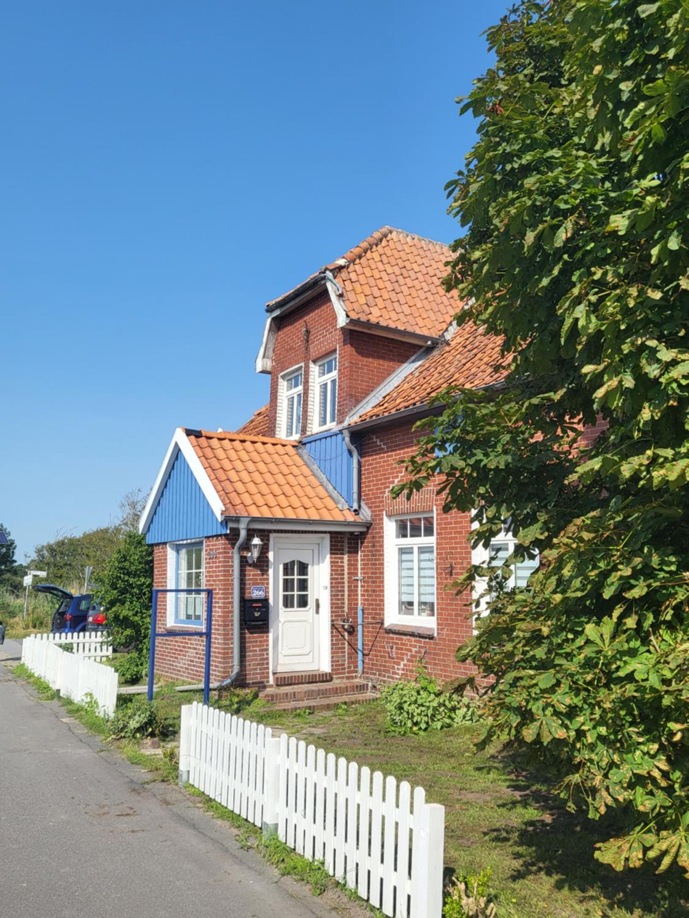 Urlaub im blauen Haus