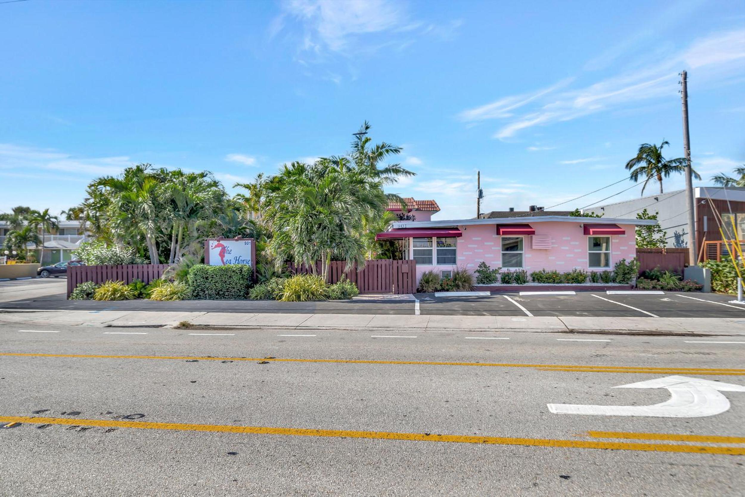 Hotel Seahorse Guesthouse - Image 1