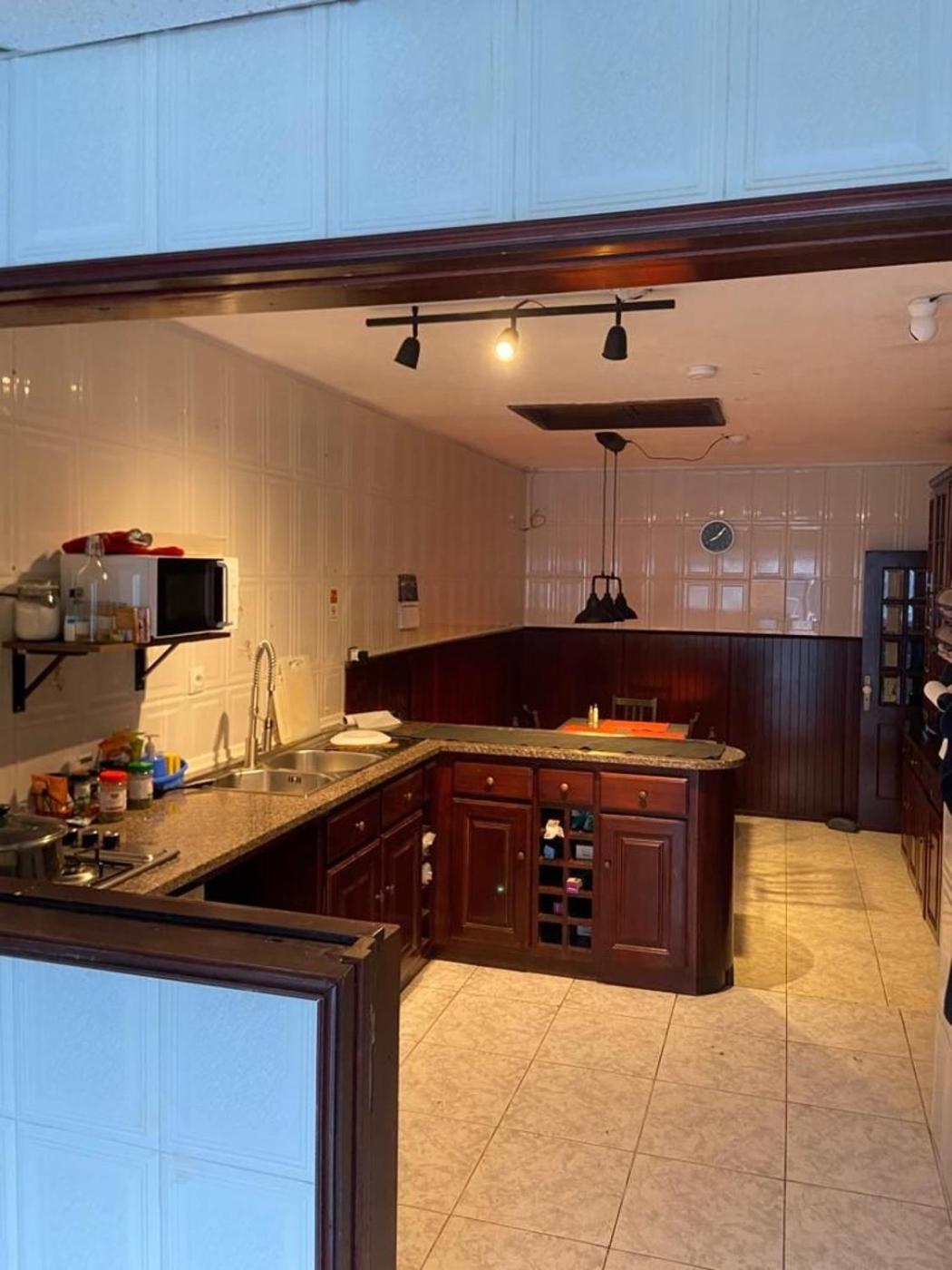 Casa Alba en Mindelo — kitchen