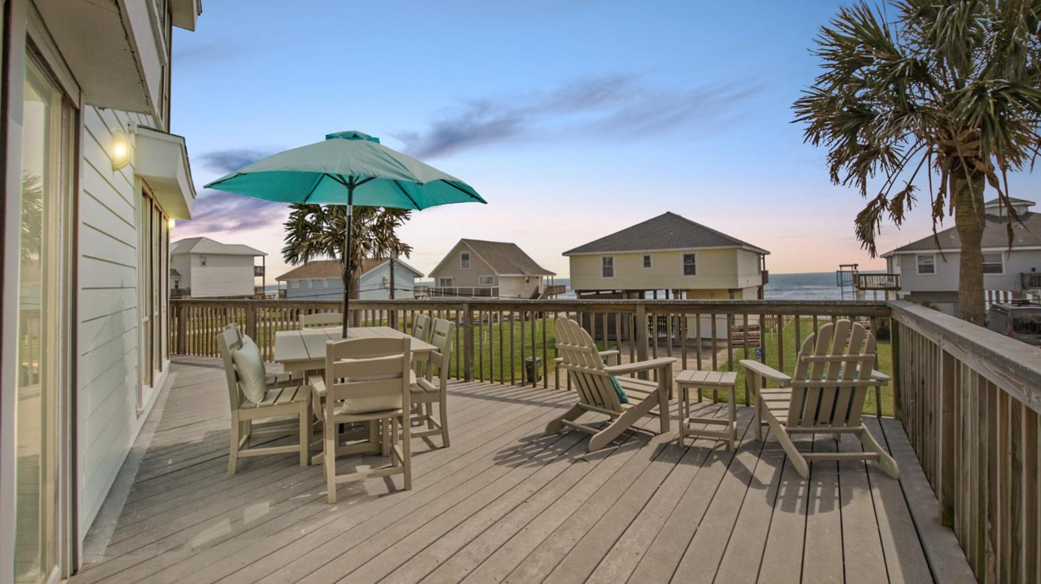 NEW ~Cozy Chic Beachside Bungalow~ STEPS TO BEACH view 3