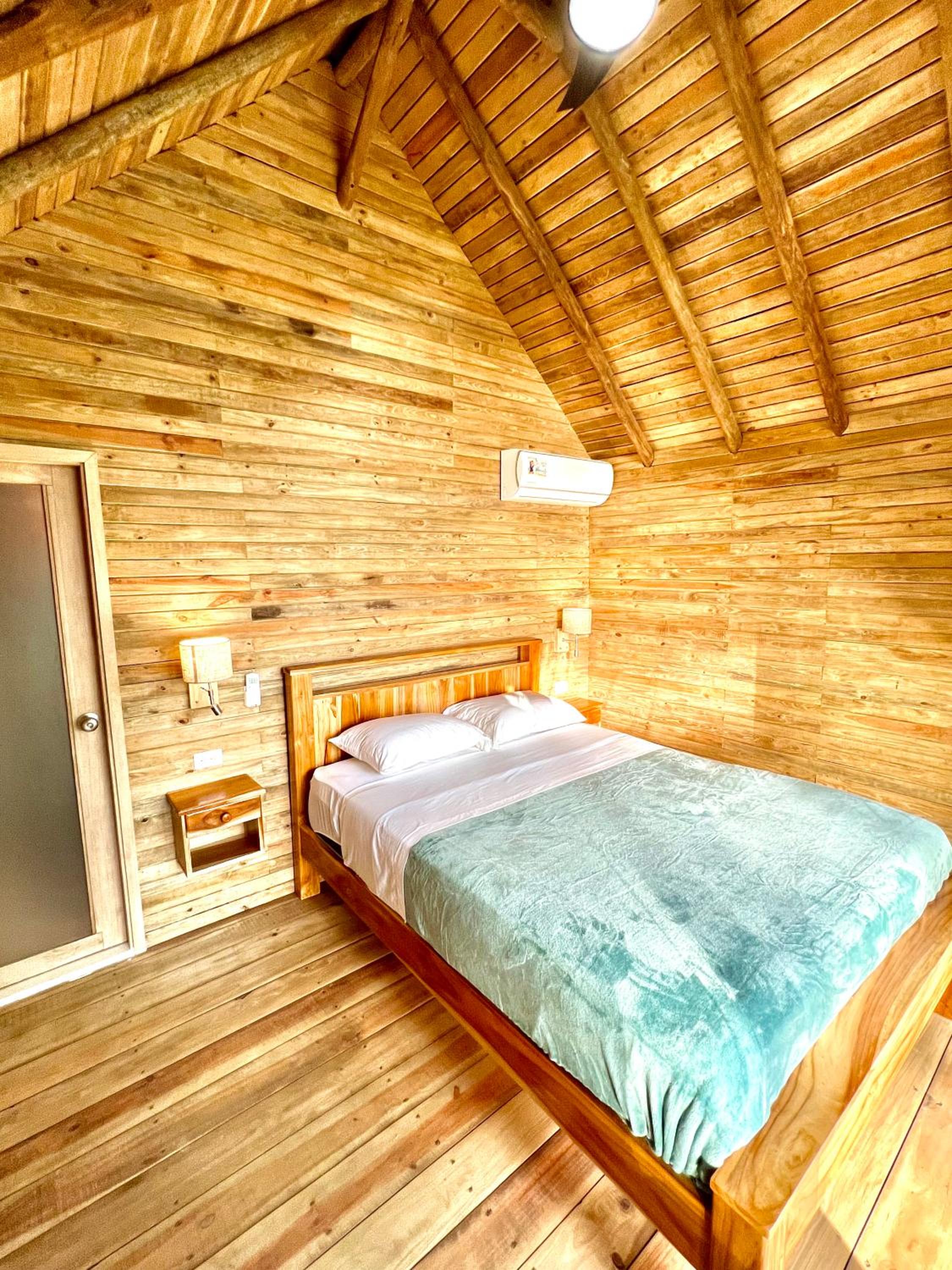 Hotel Oasis & Surf Camp view 4