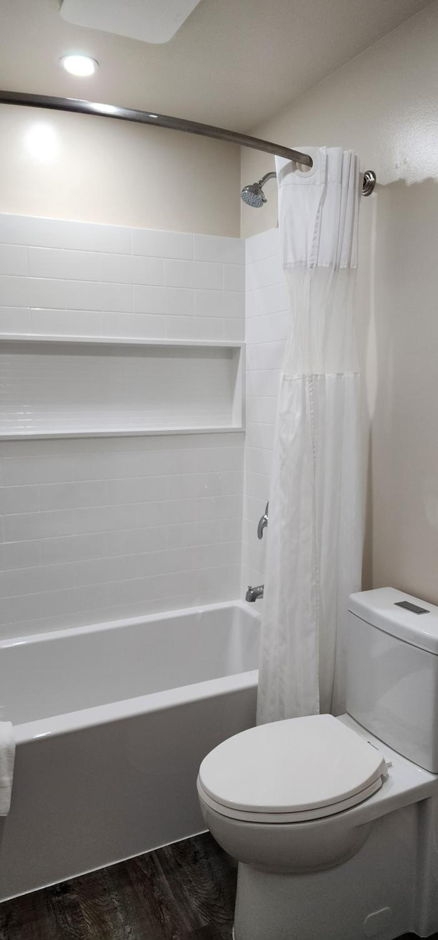 Tofino Vacations - Meares Vista Inn - Property Image 3