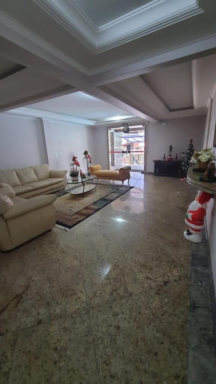 074 Cantinho da Praia - 1 quarto c/ varanda - 200 m da praia - WI FI e com área de lazer - PISCINA e Salão de Jogos e ESTACIONAMENTO GRATUITO